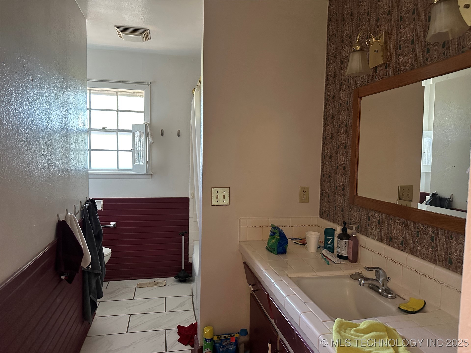 1615 W 4th Street Property Photo 11