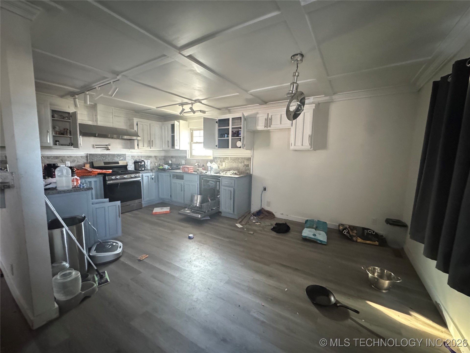 1805 N Hickory Place Property Photo 10