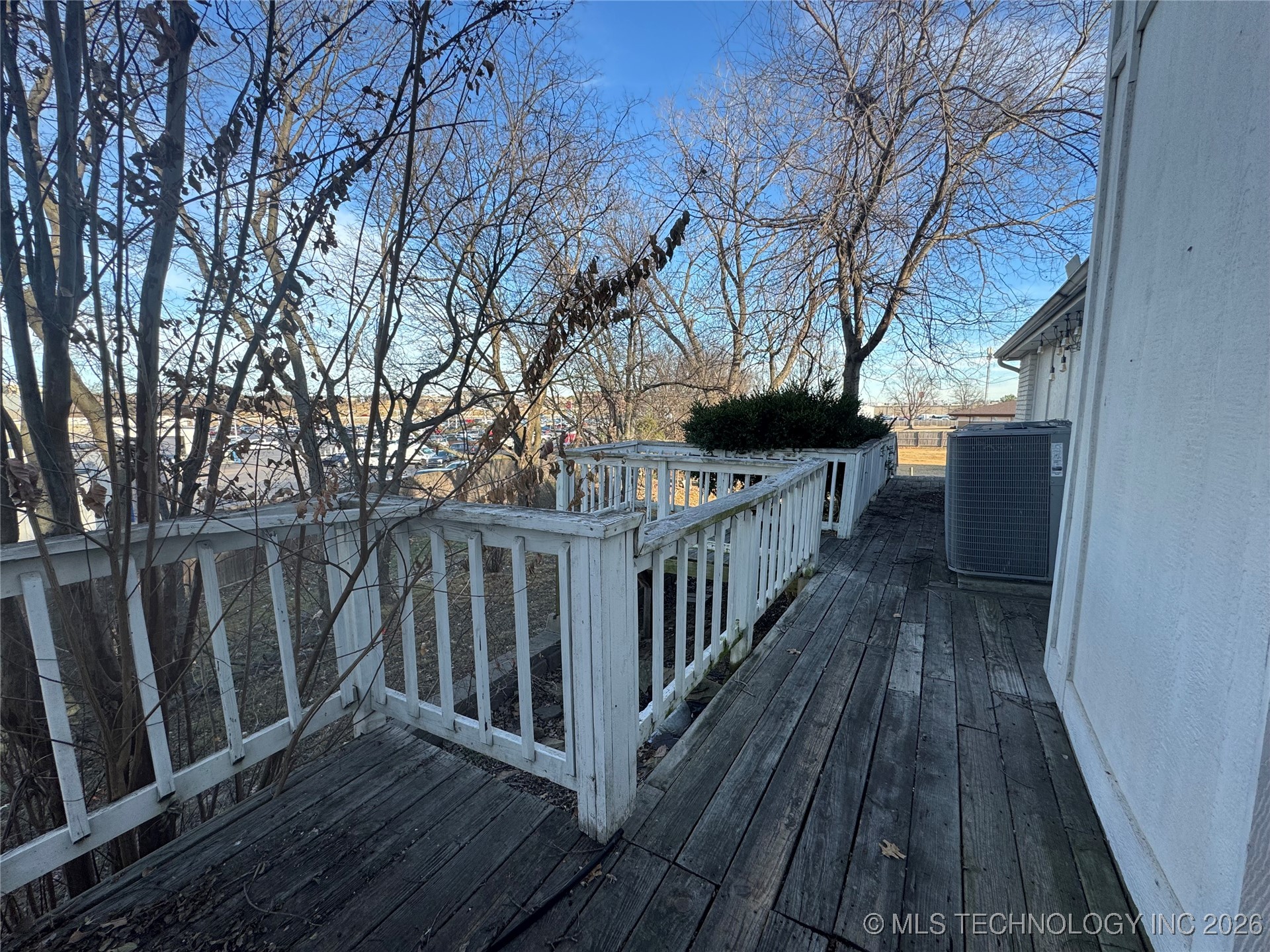 1805 N Hickory Place Property Photo 31