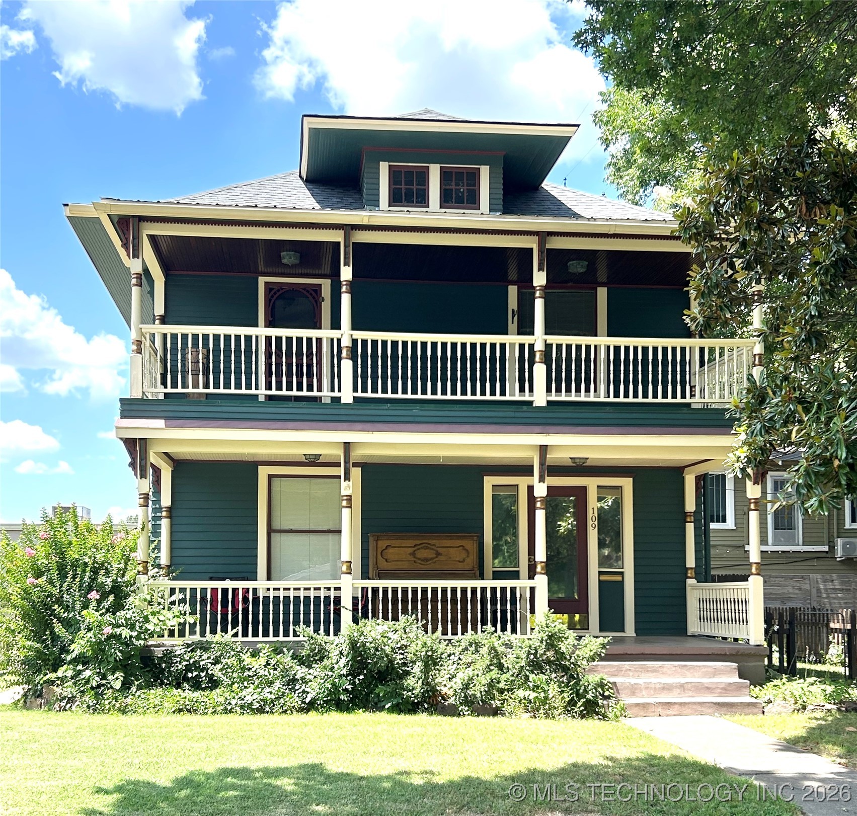 109 N 16th Street Property Photo 2