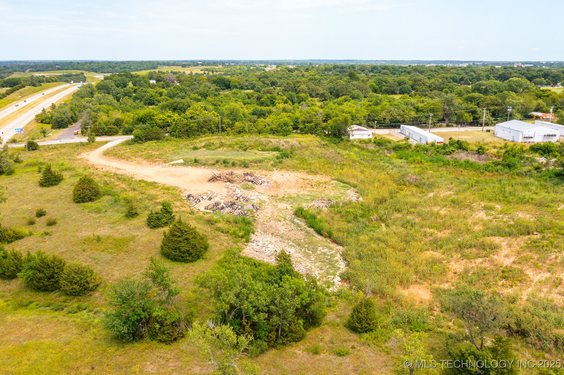 1415 Sandy Creek Drive Property Photo 10