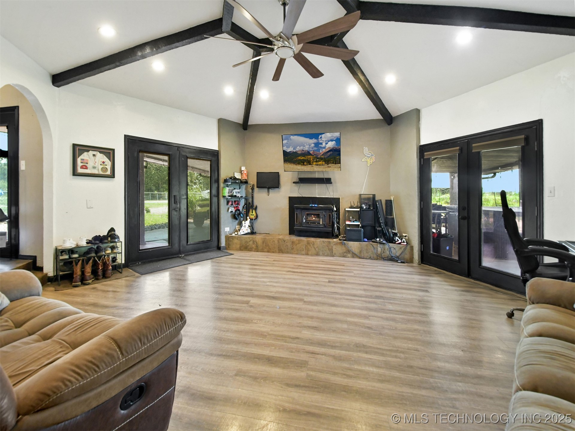 1348 Gene Autry Road Property Photo 3