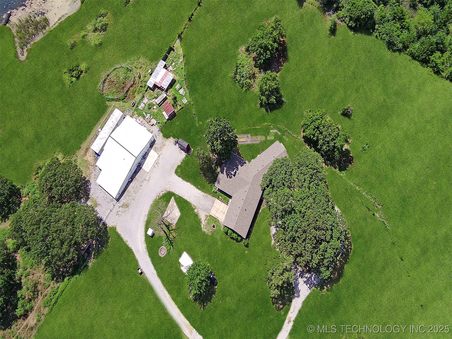 1348 Gene Autry Road Property Photo 28