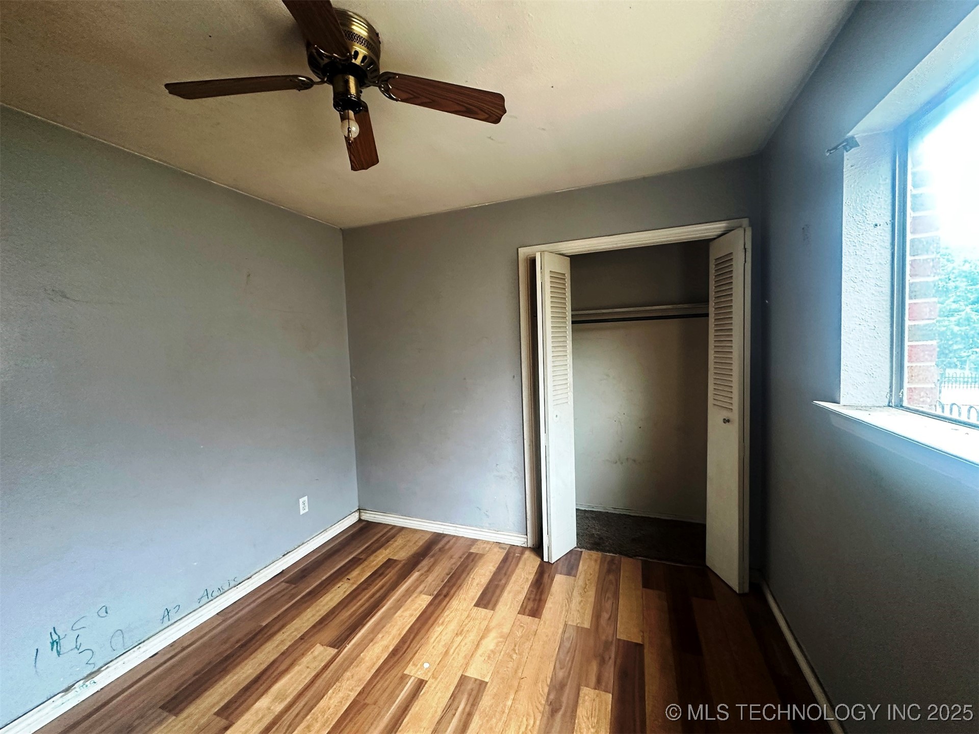 20526 E 4th Street Property Photo 13