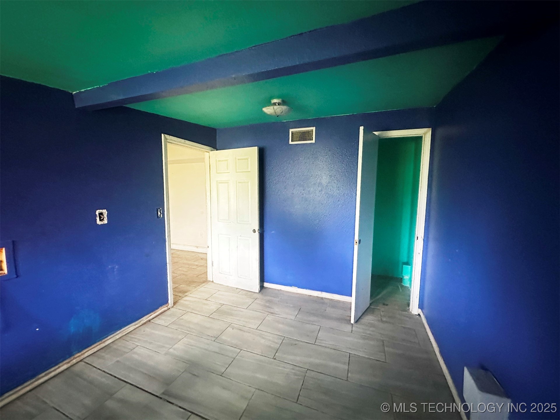 20526 E 4th Street Property Photo 25