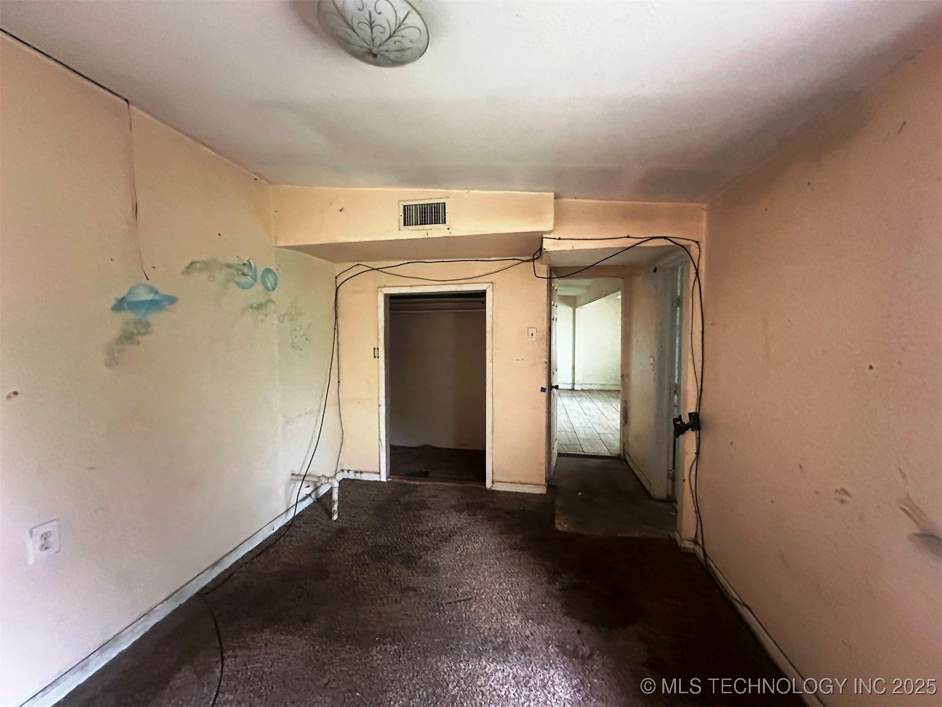 20526 E 4th Street Property Photo 27