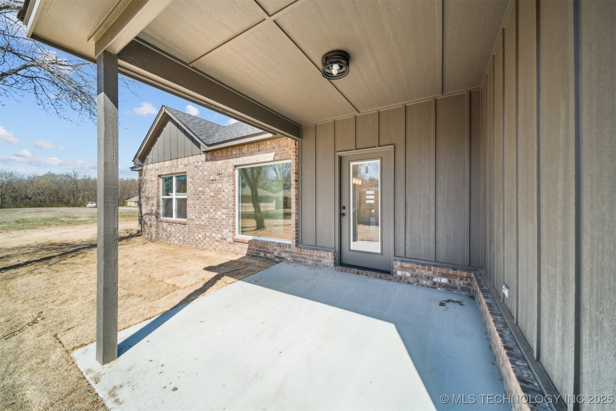 404 W 7th Street Property Photo 26