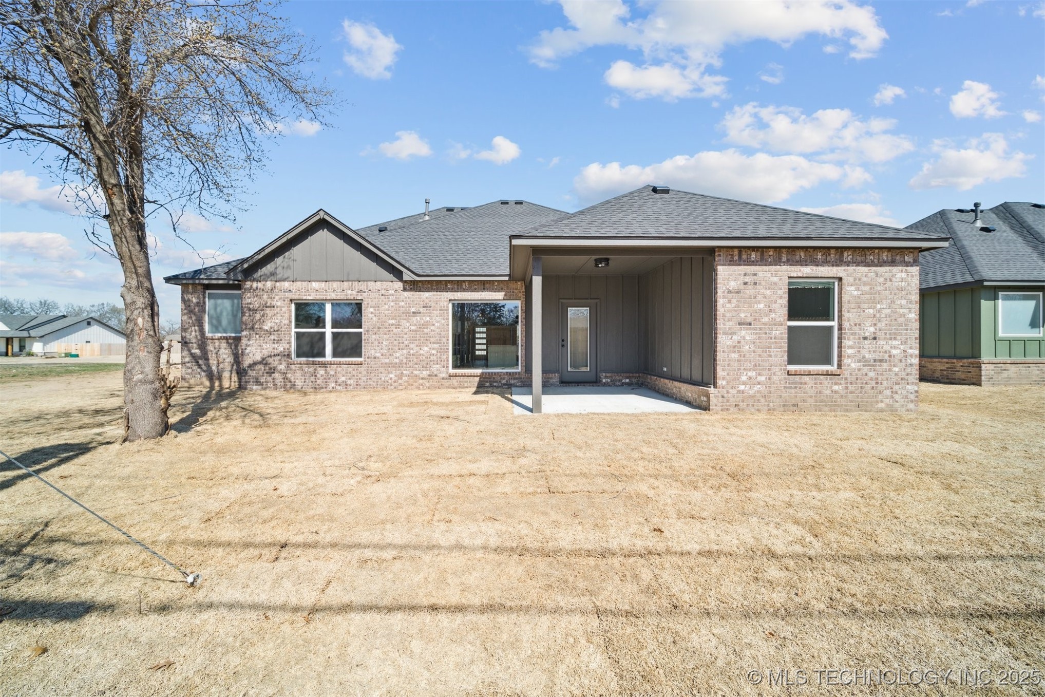 404 W 7th Street Property Photo 27