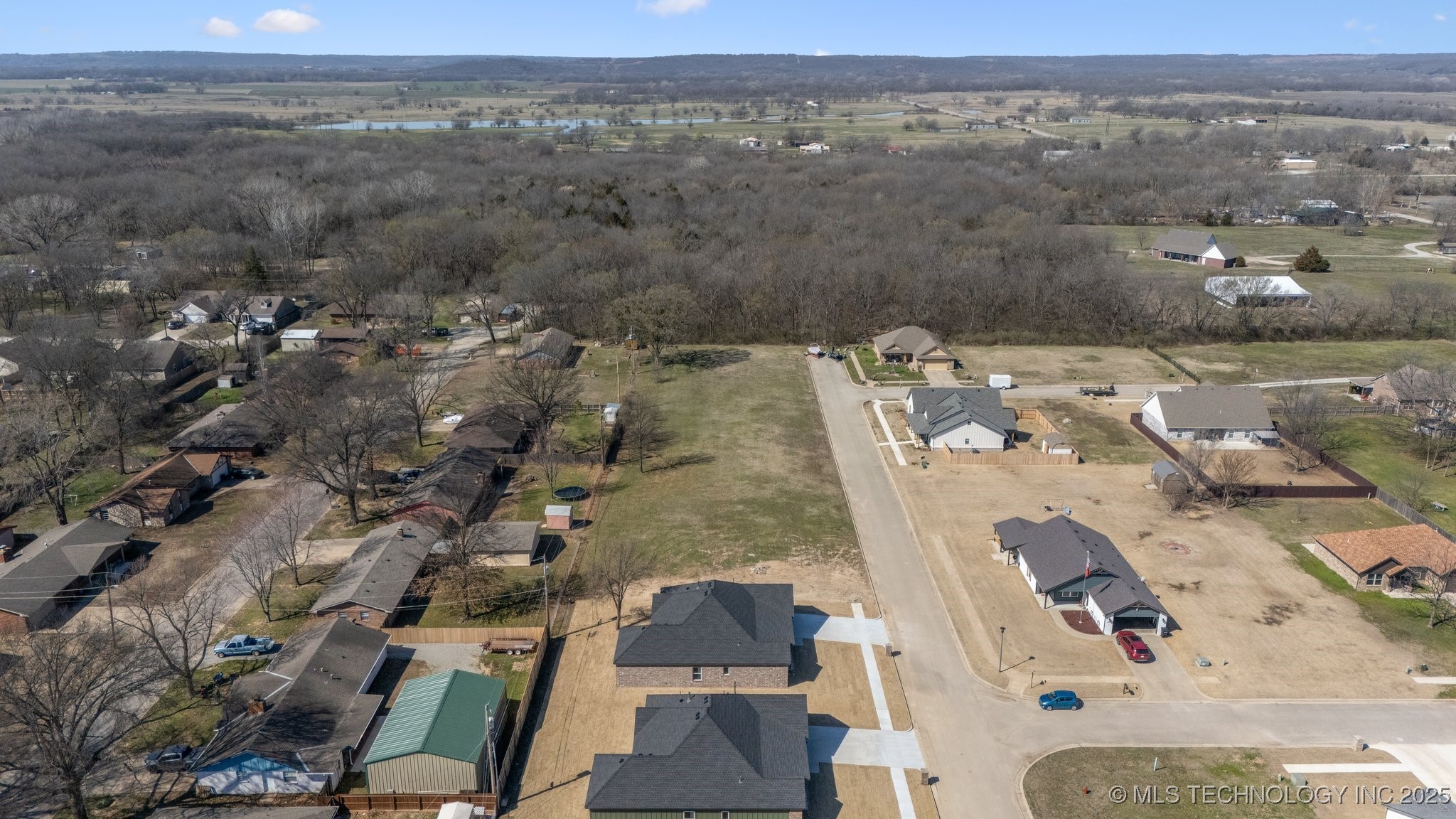 404 W 7th Street Property Photo 31