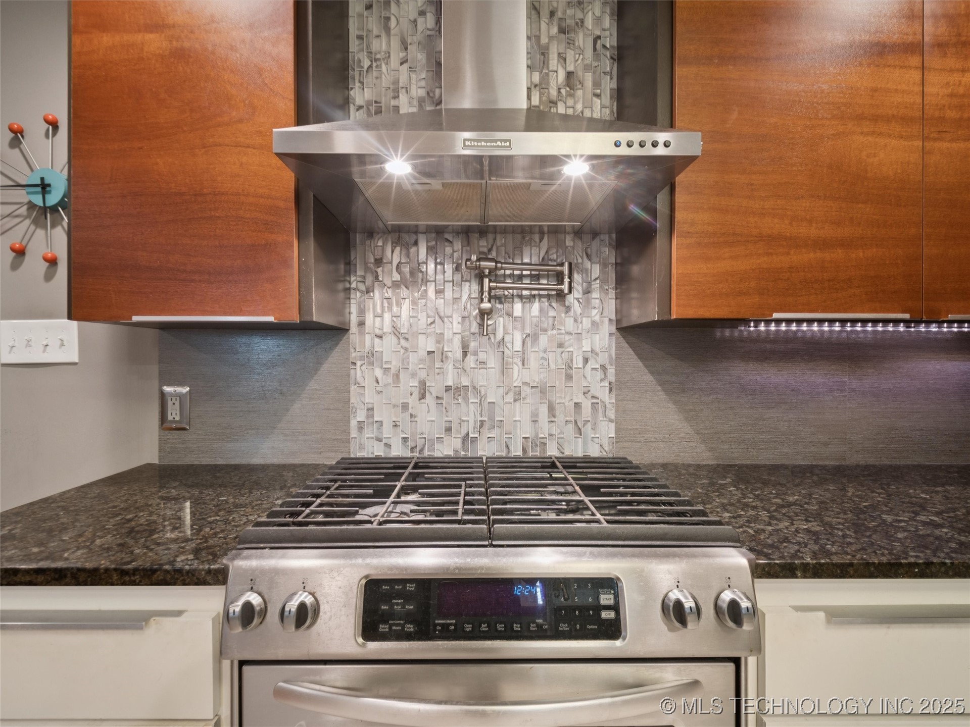 5127 S Columbia Avenue Property Photo 13