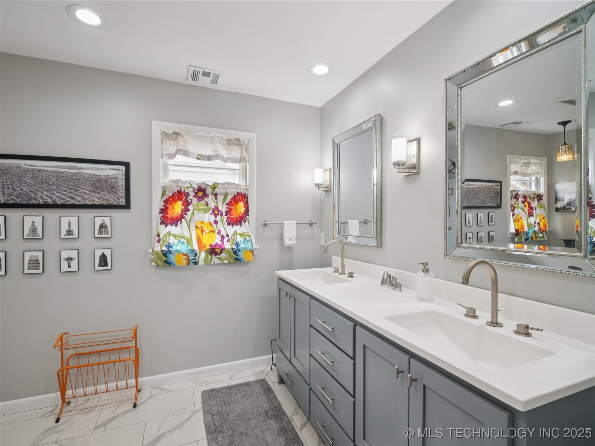 5127 S Columbia Avenue Property Photo 19