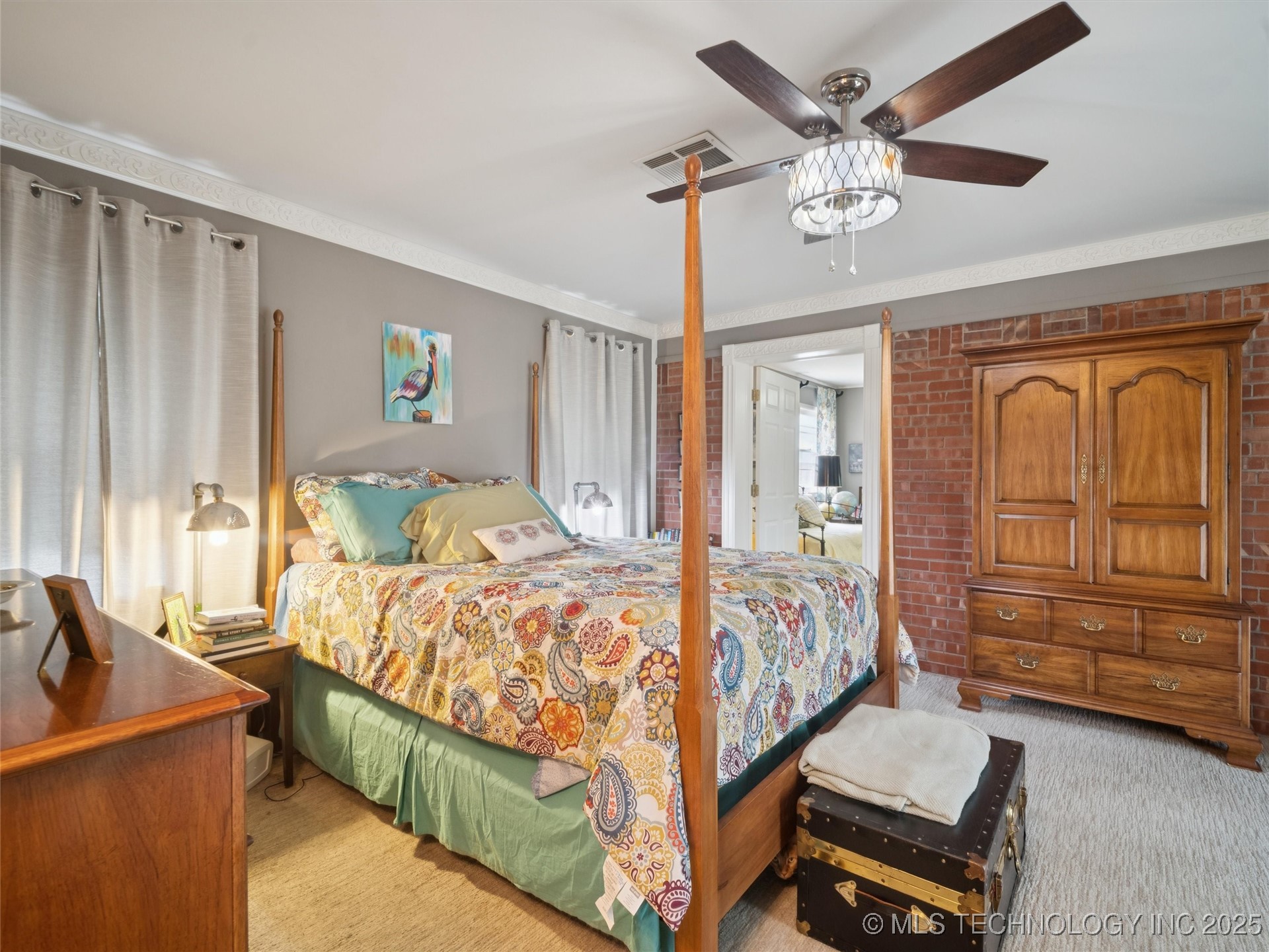 5127 S Columbia Avenue Property Photo 23