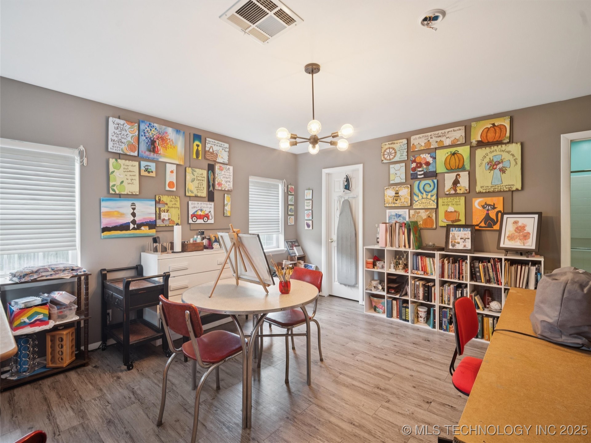 5127 S Columbia Avenue Property Photo 26