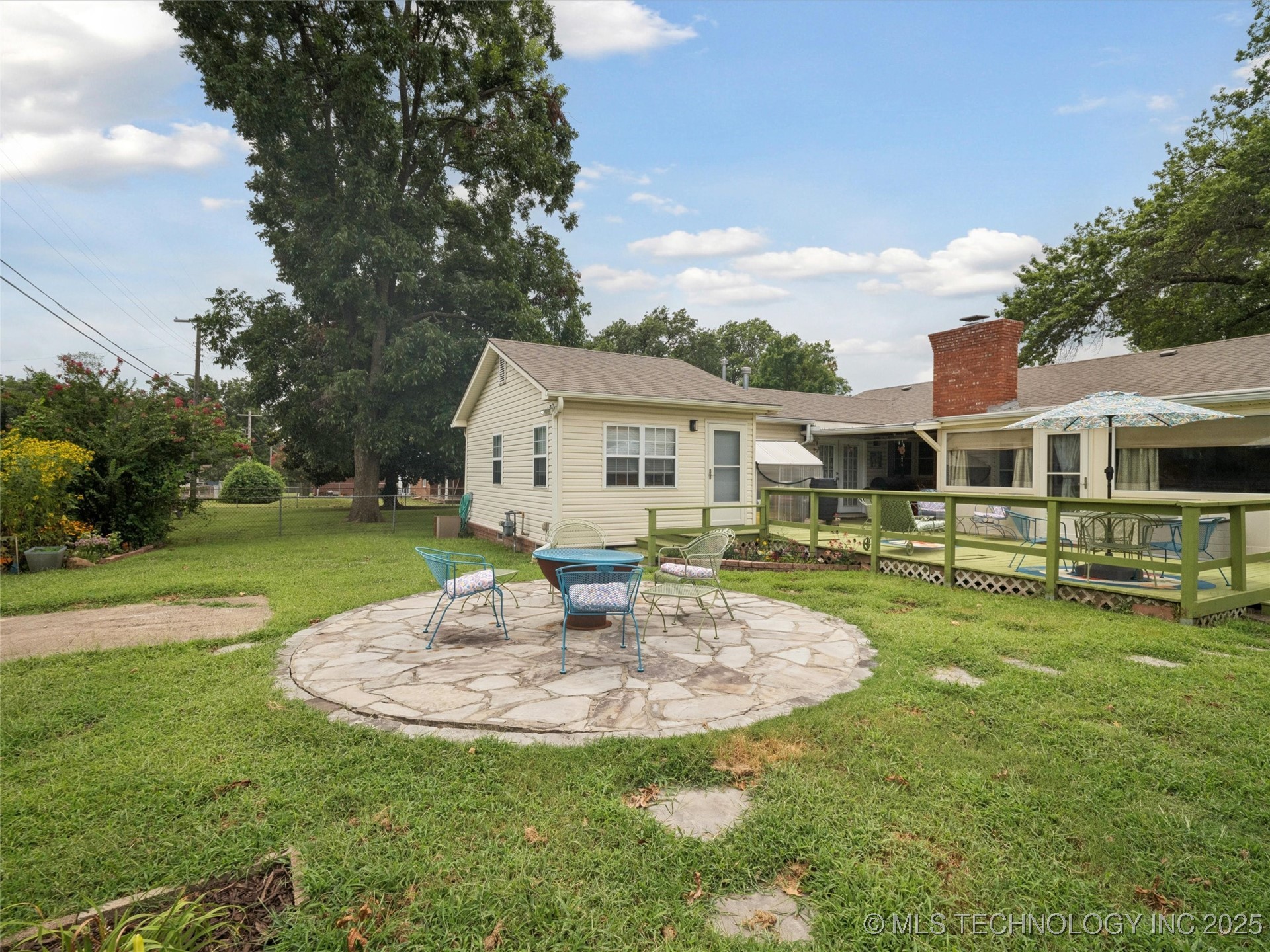 5127 S Columbia Avenue Property Photo 33