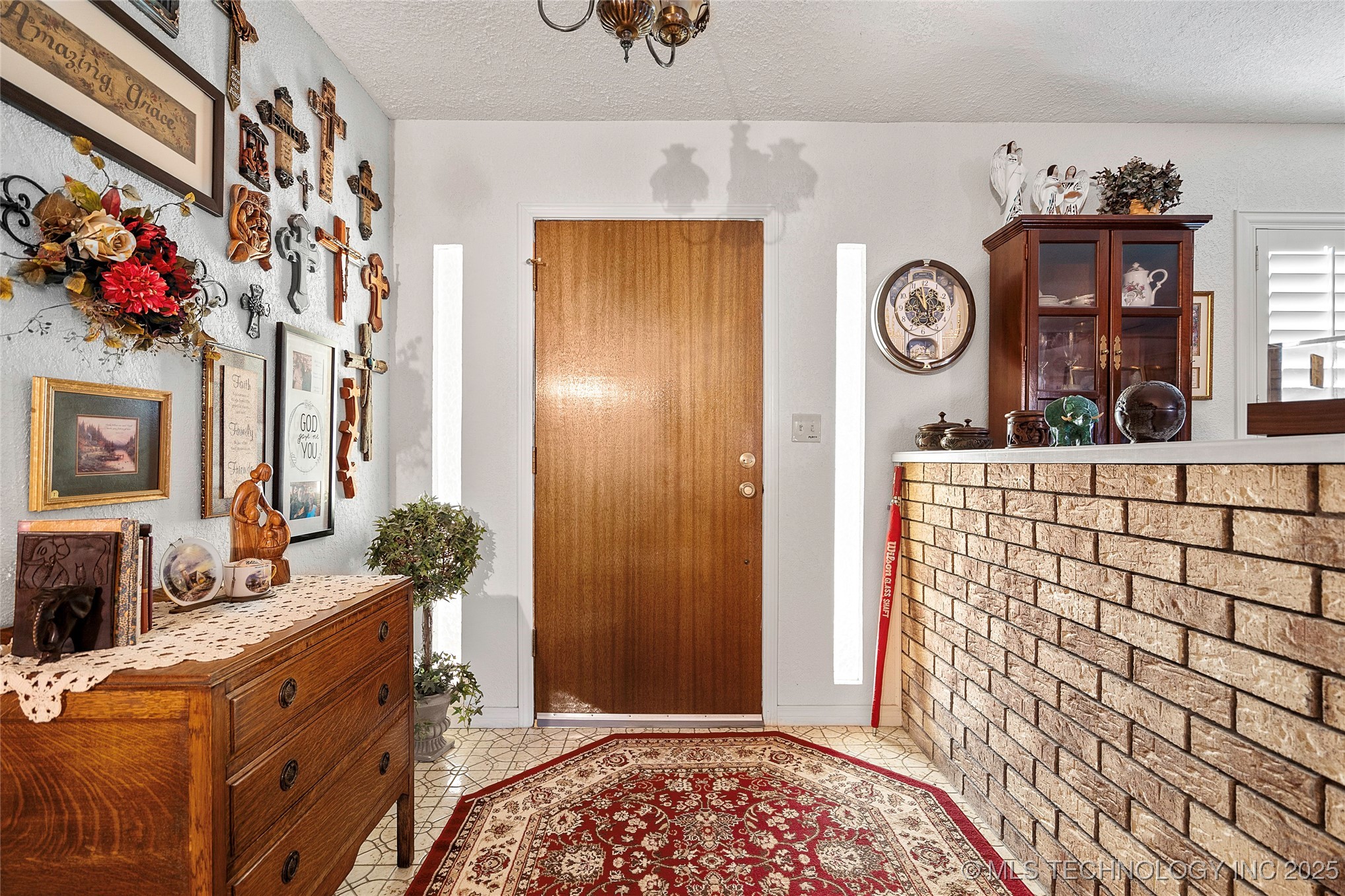 6892 Meridian Road Property Photo 4