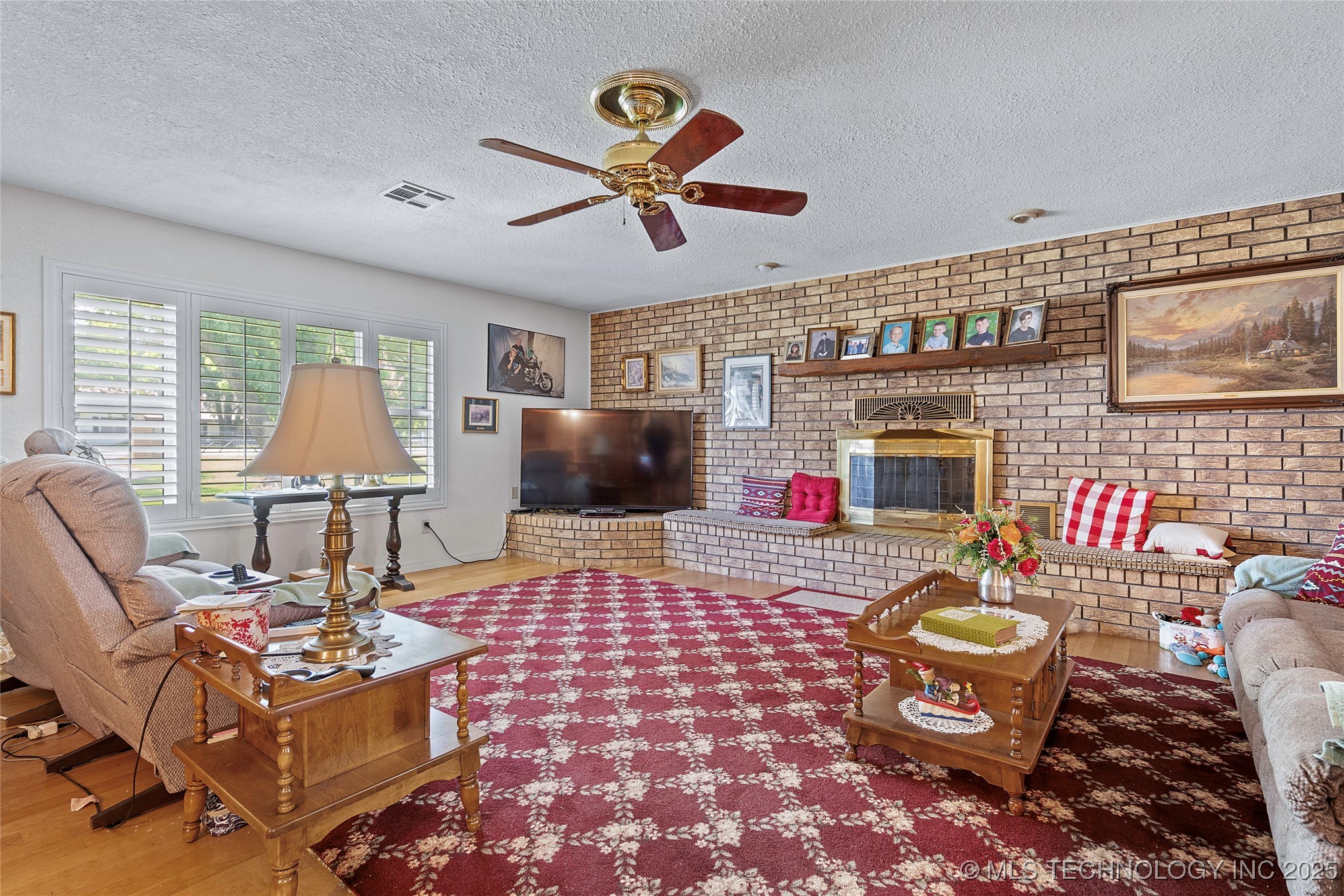 6892 Meridian Road Property Photo 5