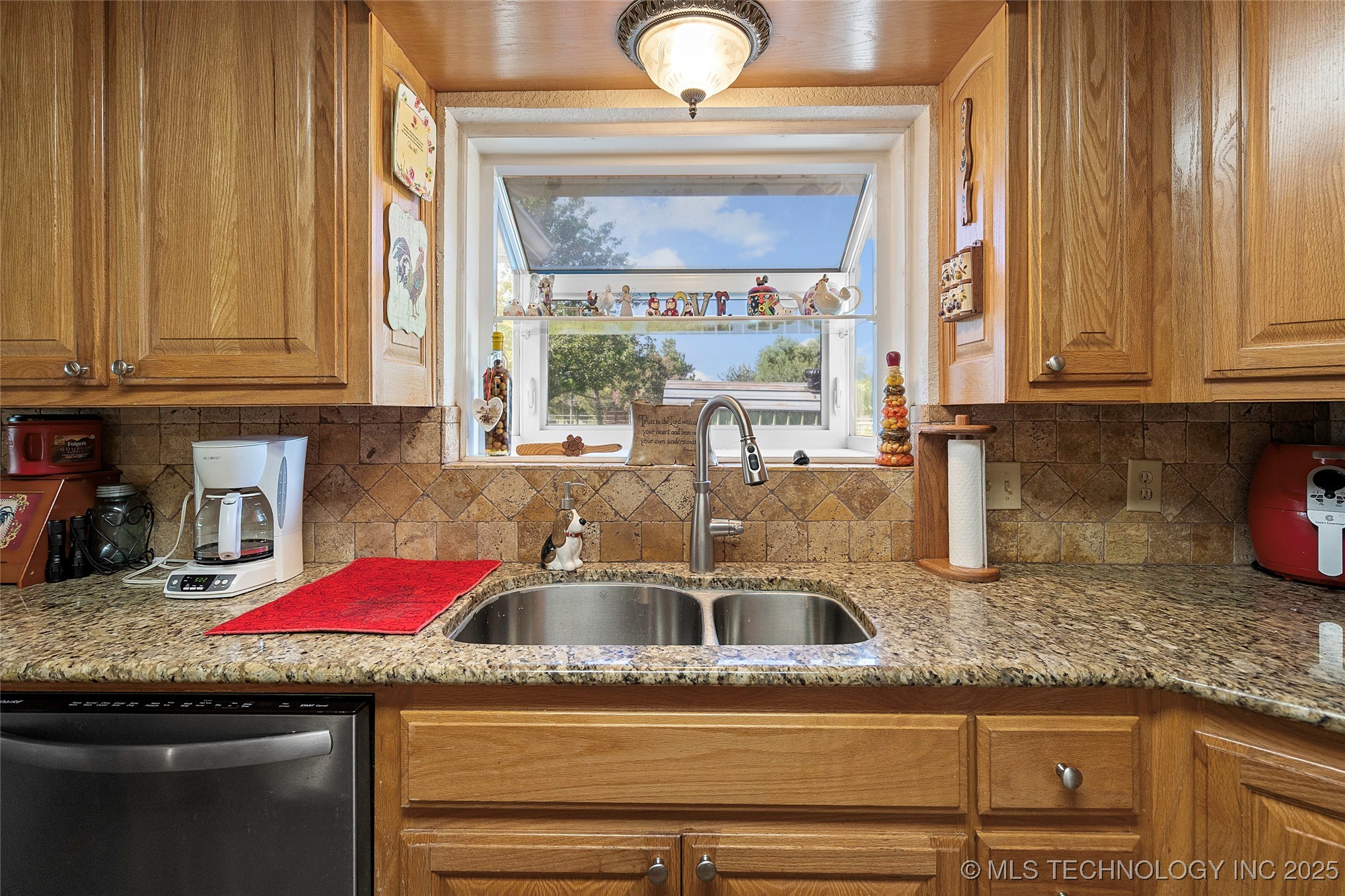 6892 Meridian Road Property Photo 13