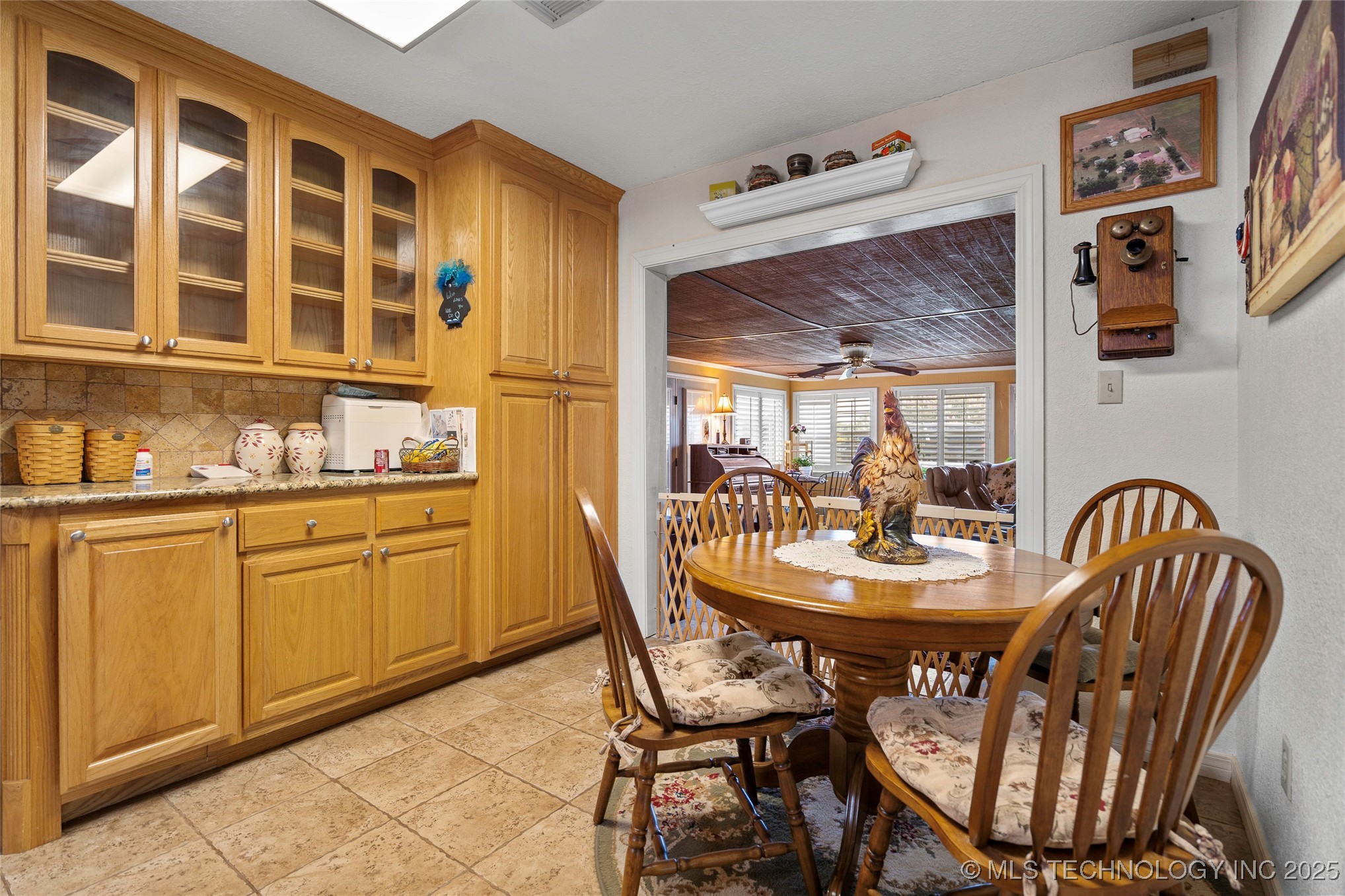 6892 Meridian Road Property Photo 15