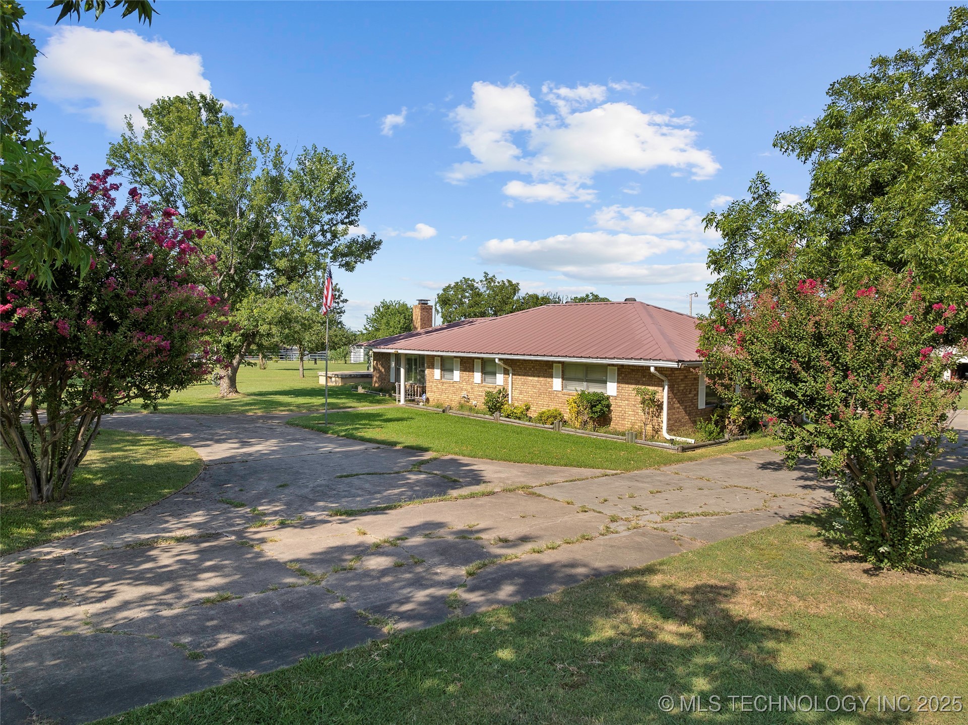 6892 Meridian Road Property Photo 34