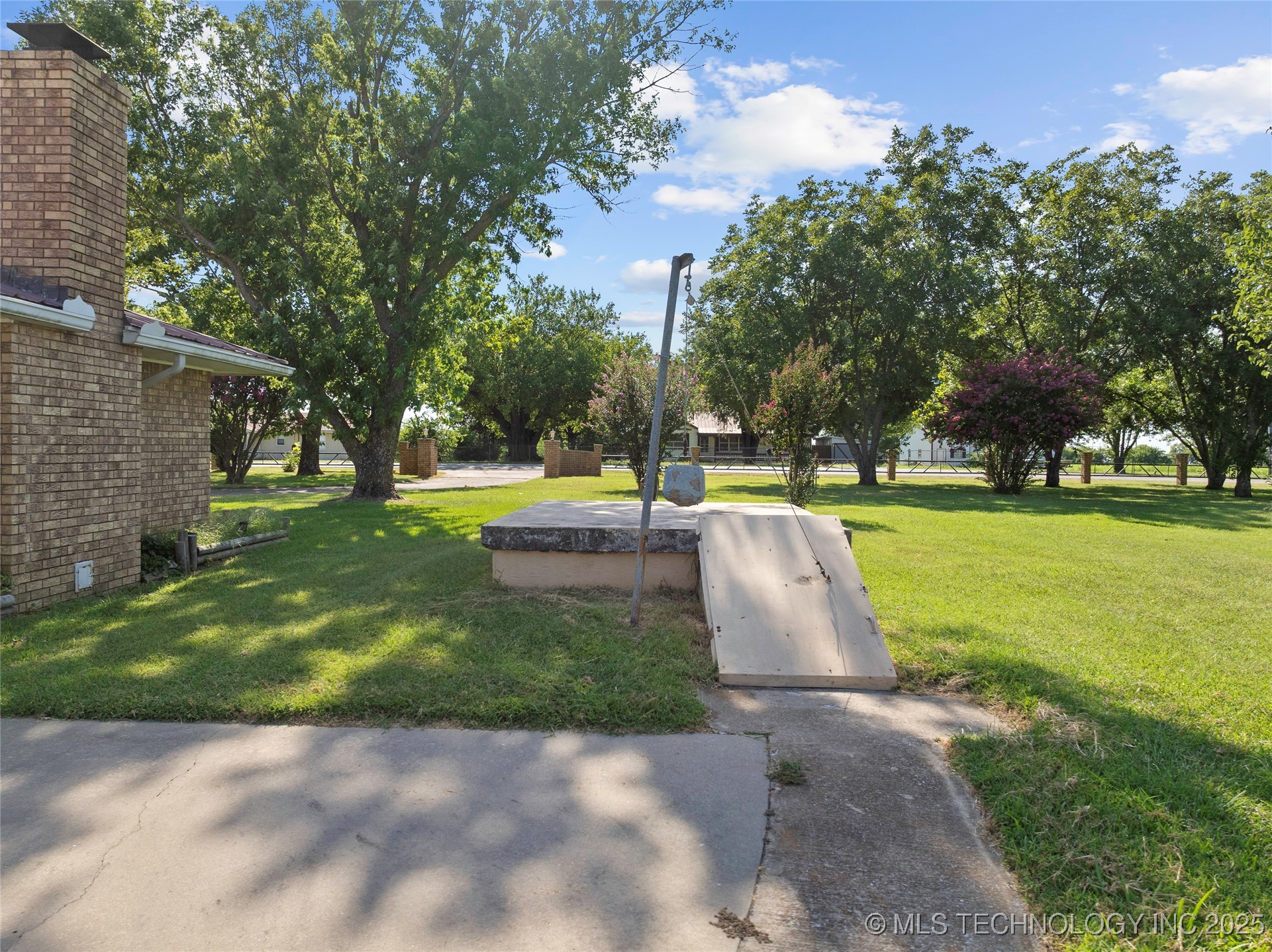 6892 Meridian Road Property Photo 38