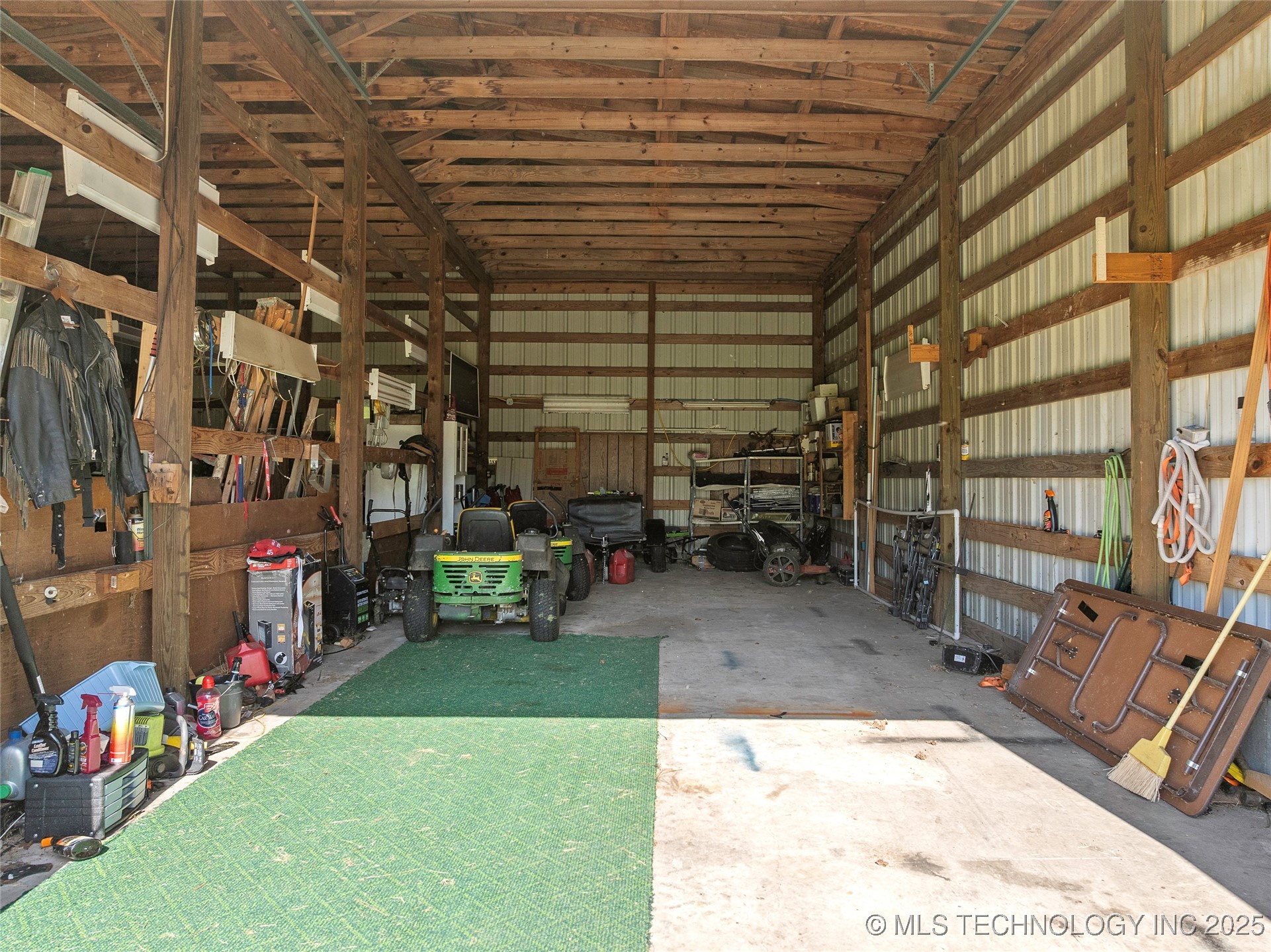 6892 Meridian Road Property Photo 41