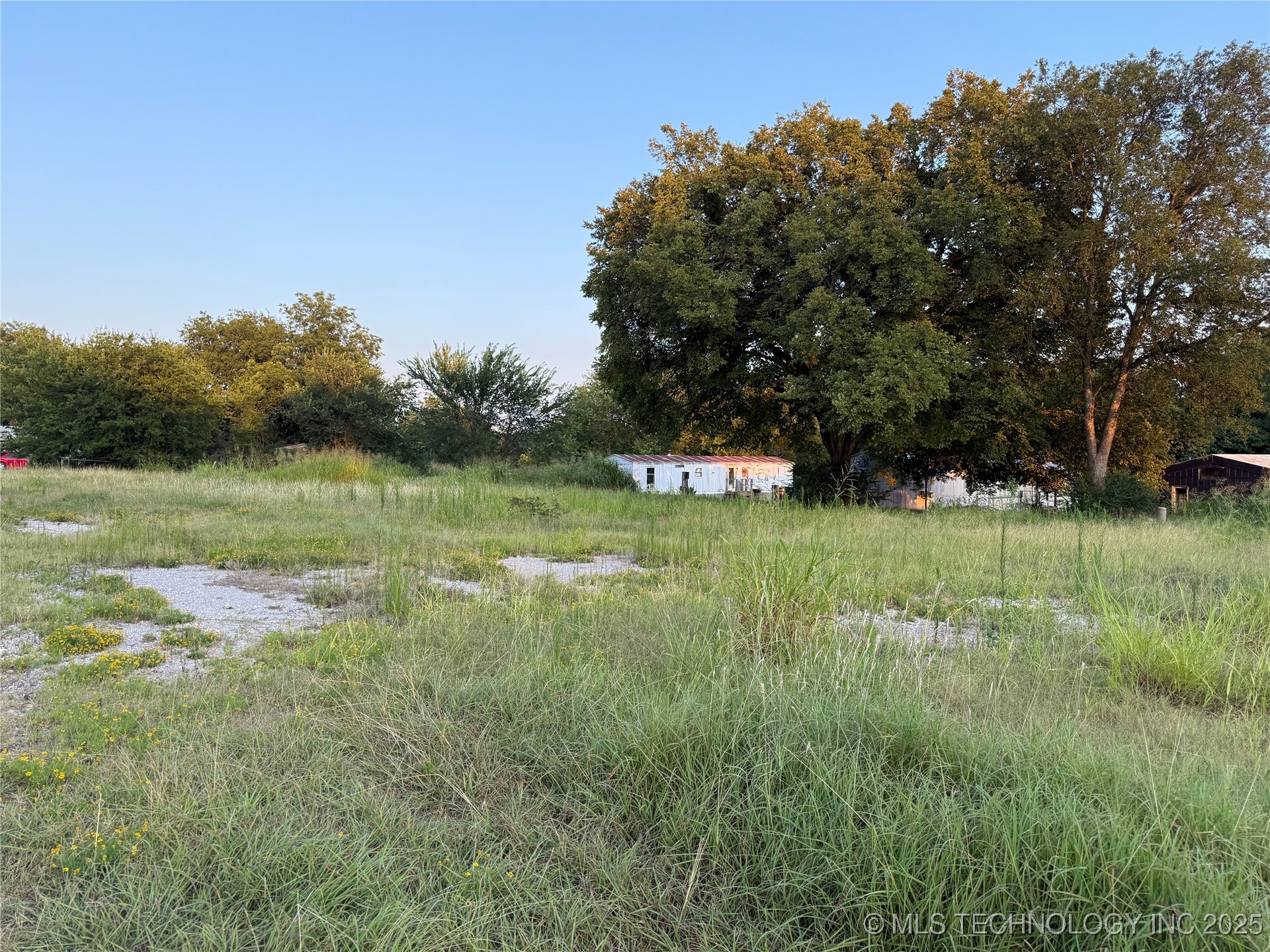 20 Idlewood Property Photo 4