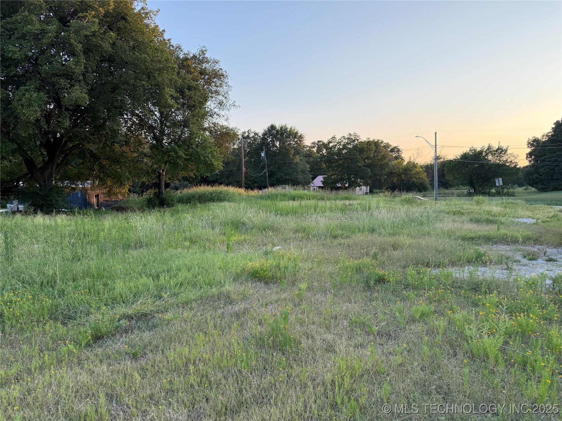 20 Idlewood Property Photo 5