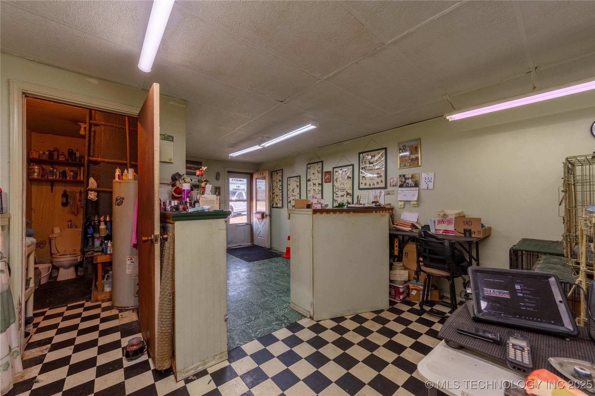 215 W Carl Albert Parkway Property Photo 6