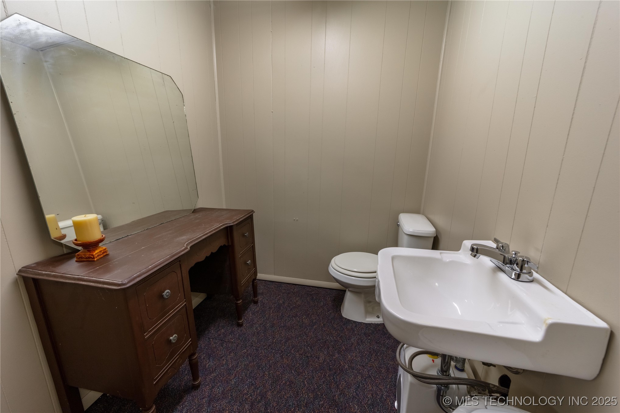 215 W Carl Albert Parkway Property Photo 17