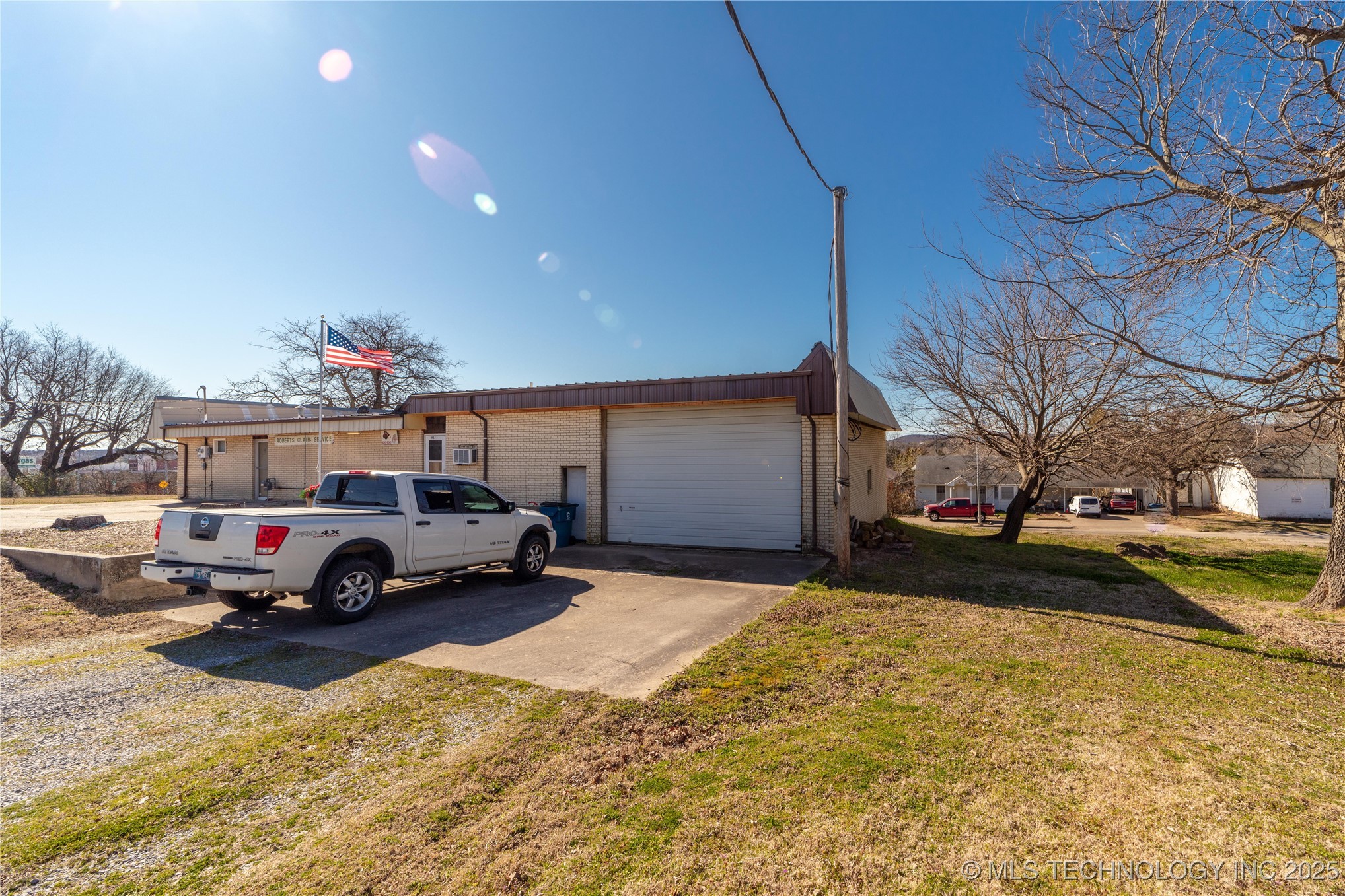 215 W Carl Albert Parkway Property Photo 29
