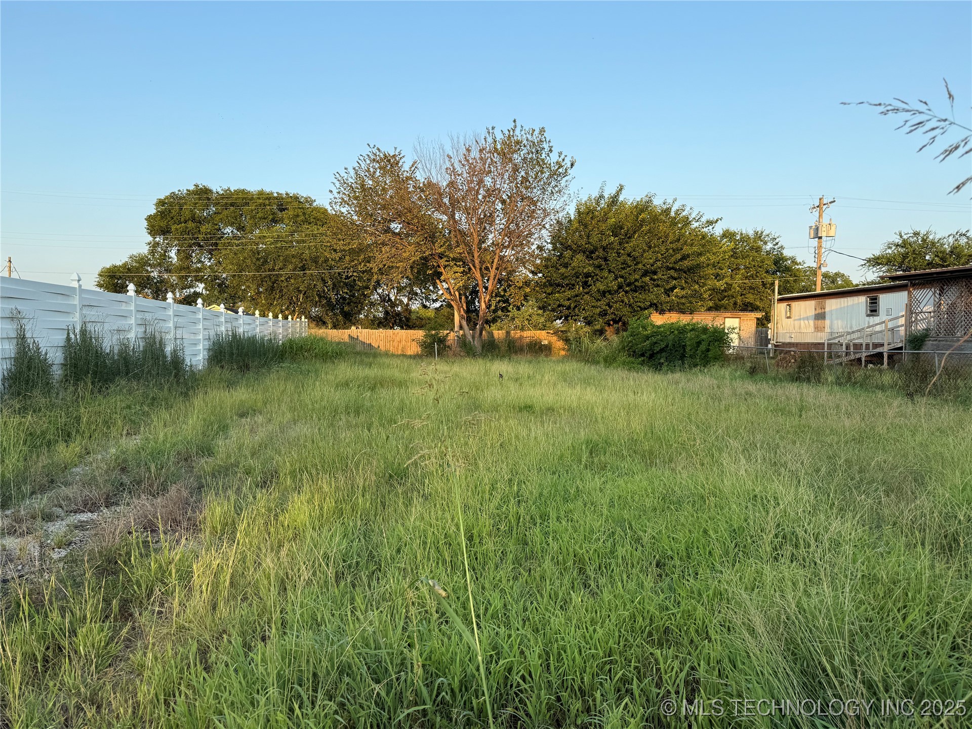 406 Ash Property Photo 2