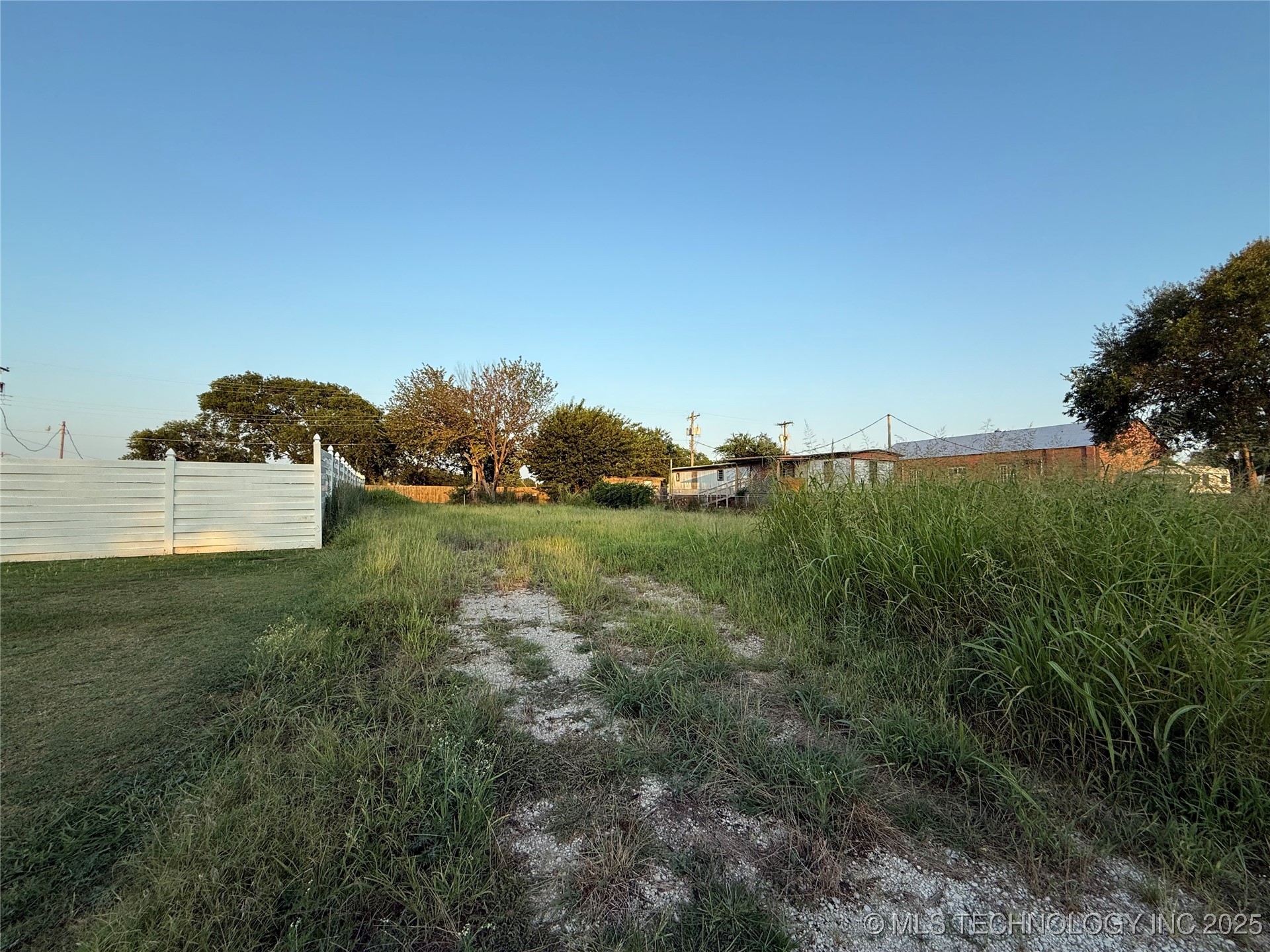 406 Ash Property Photo 3