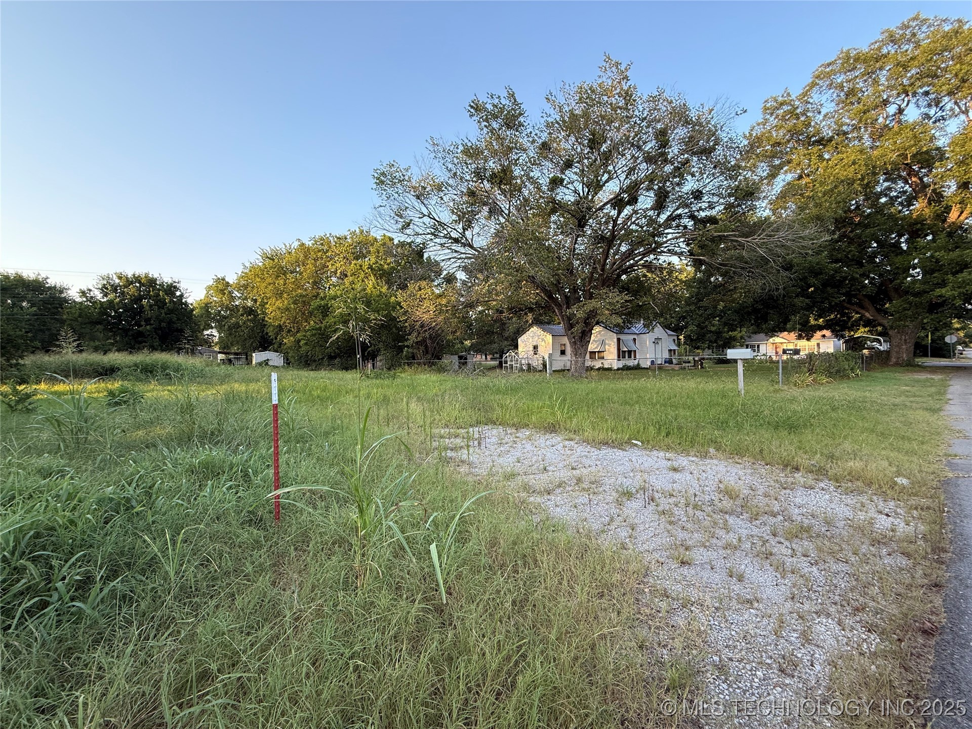 940 6th Property Photo 1