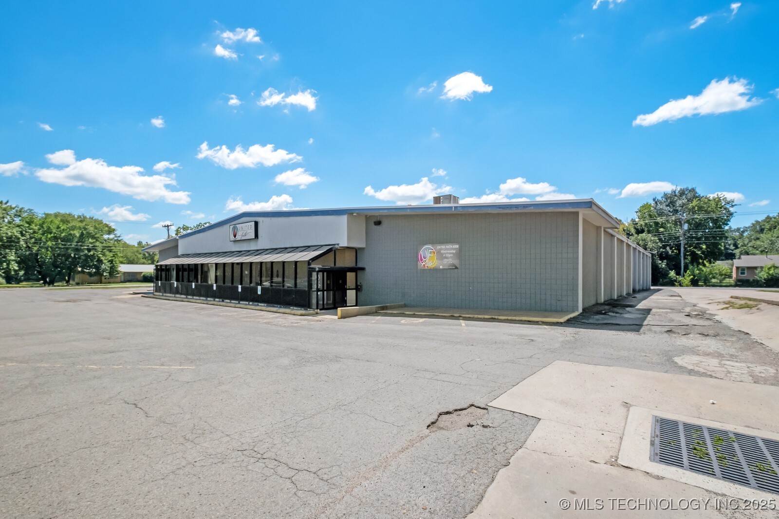 814 E Cherokee Avenue Property Photo 1