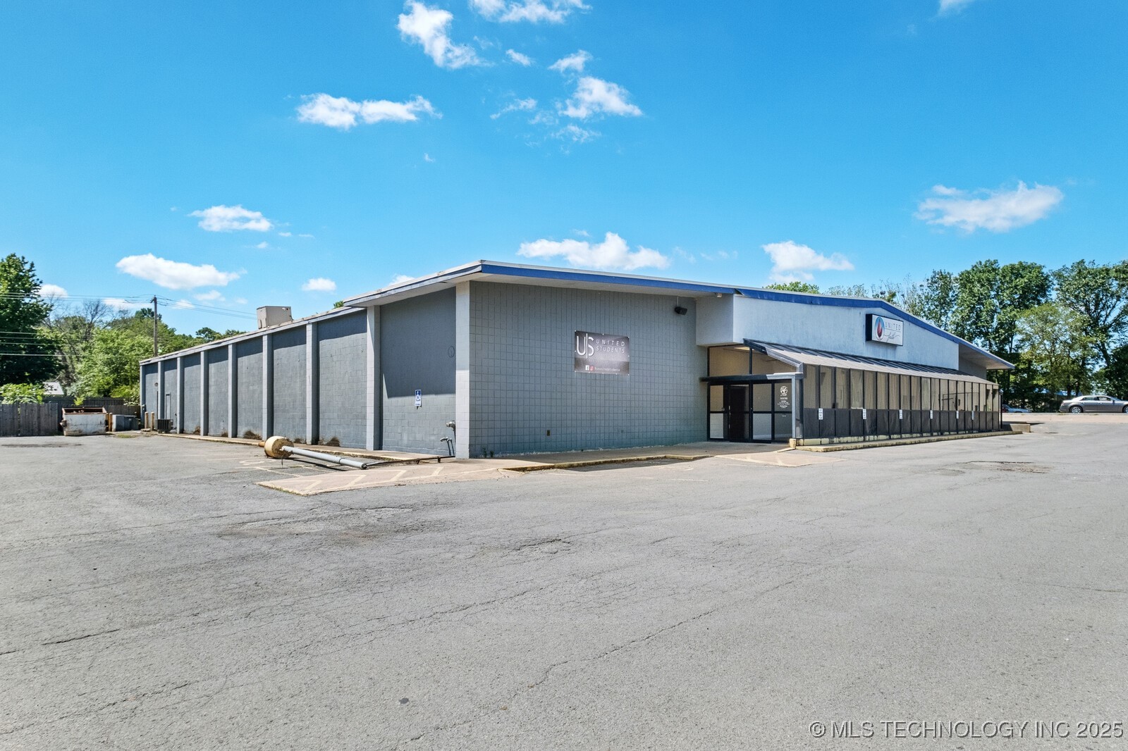 814 E Cherokee Avenue Property Photo 3