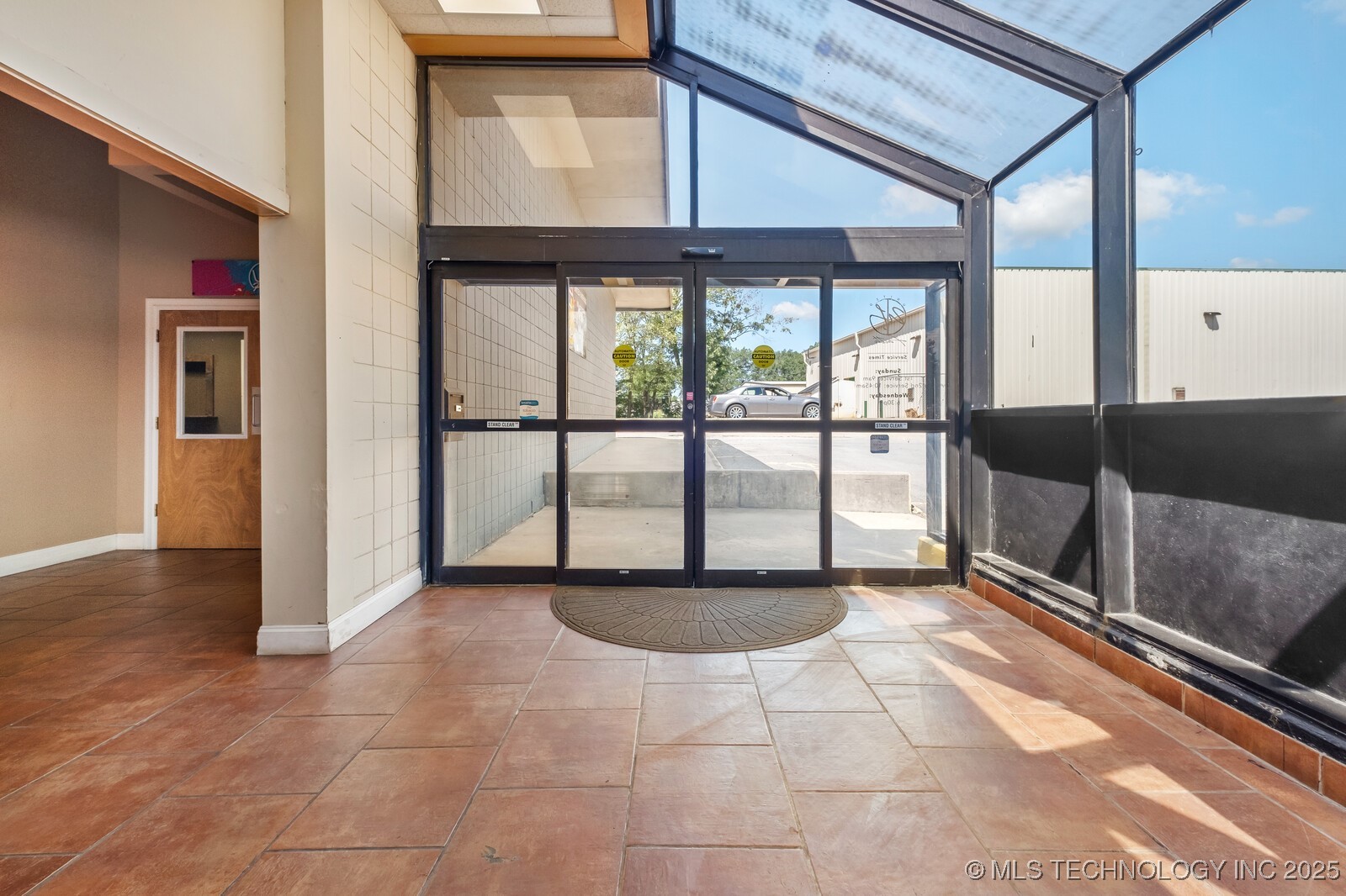 814 E Cherokee Avenue Property Photo 5