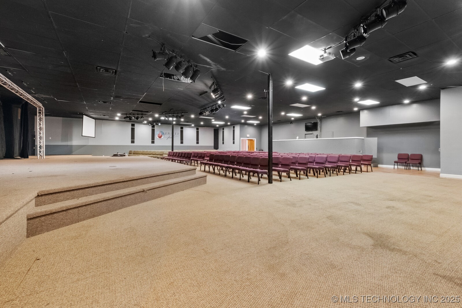 814 E Cherokee Avenue Property Photo 9