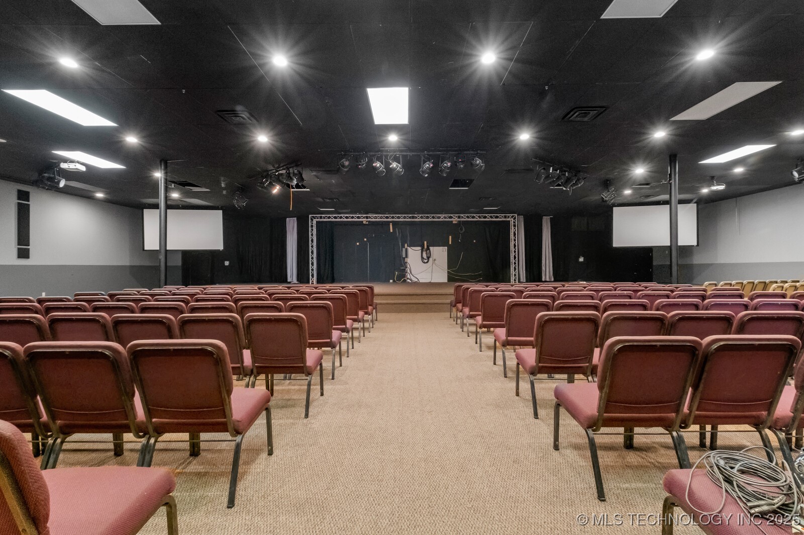 814 E Cherokee Avenue Property Photo 11