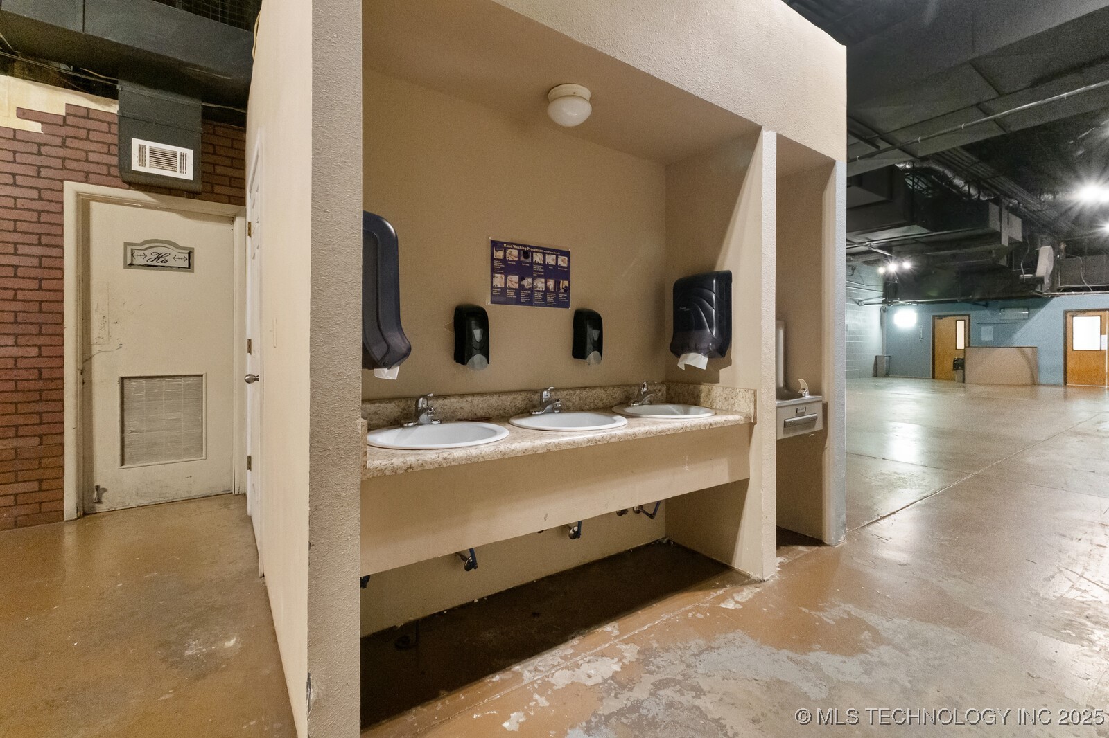 814 E Cherokee Avenue Property Photo 35