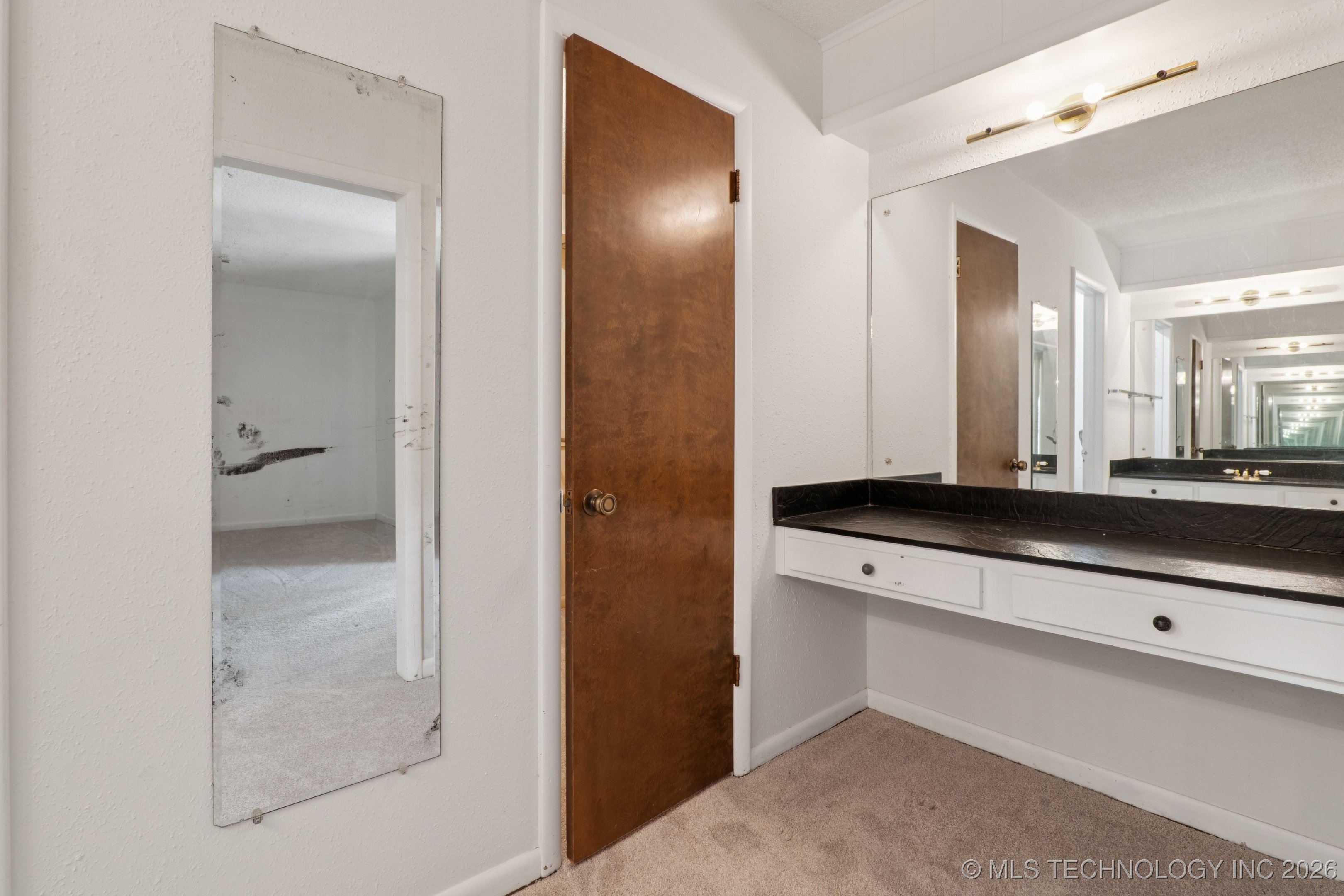 3923 S 122nd Street Property Photo 12