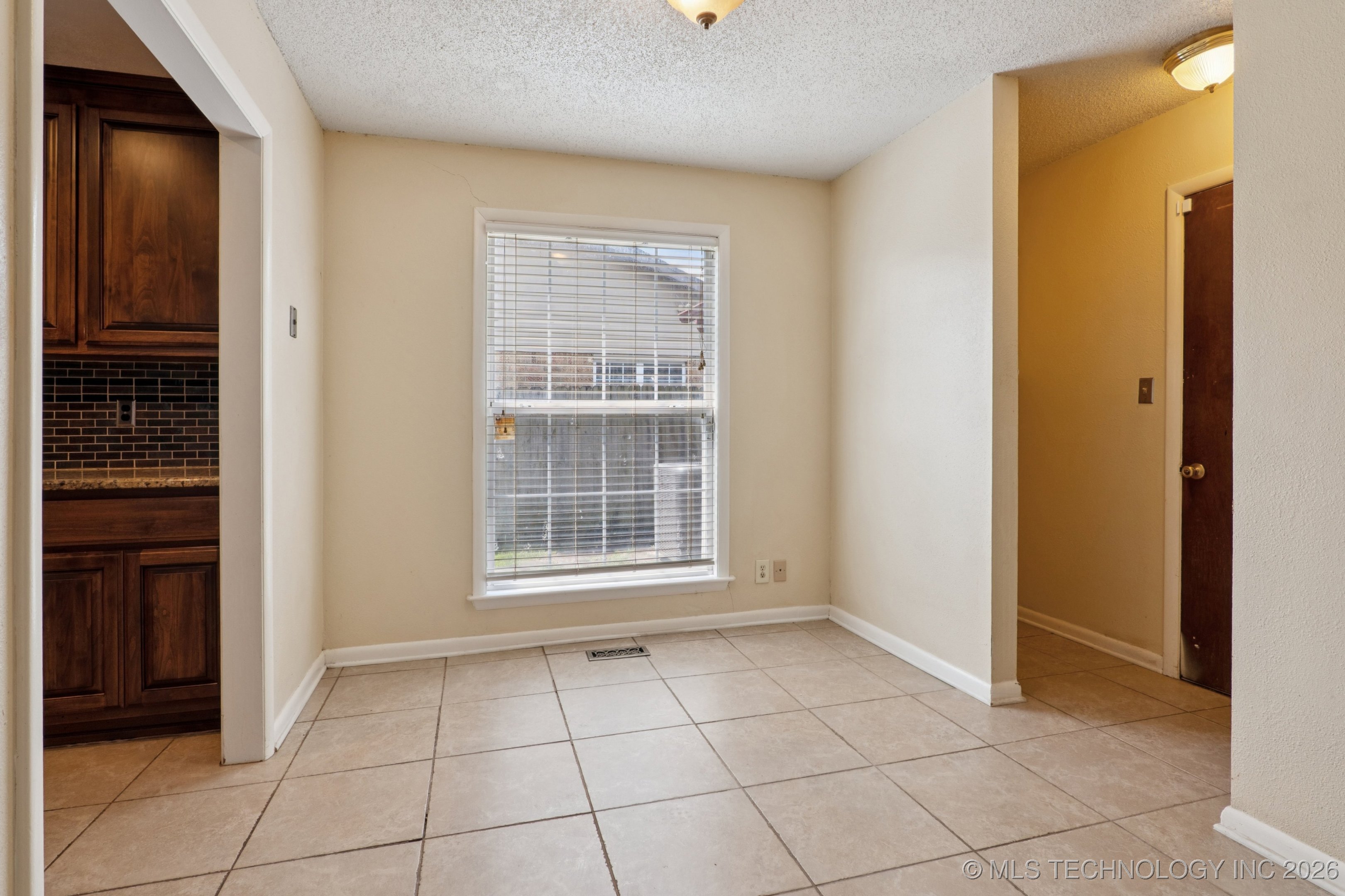 3923 S 122nd Street Property Photo 16