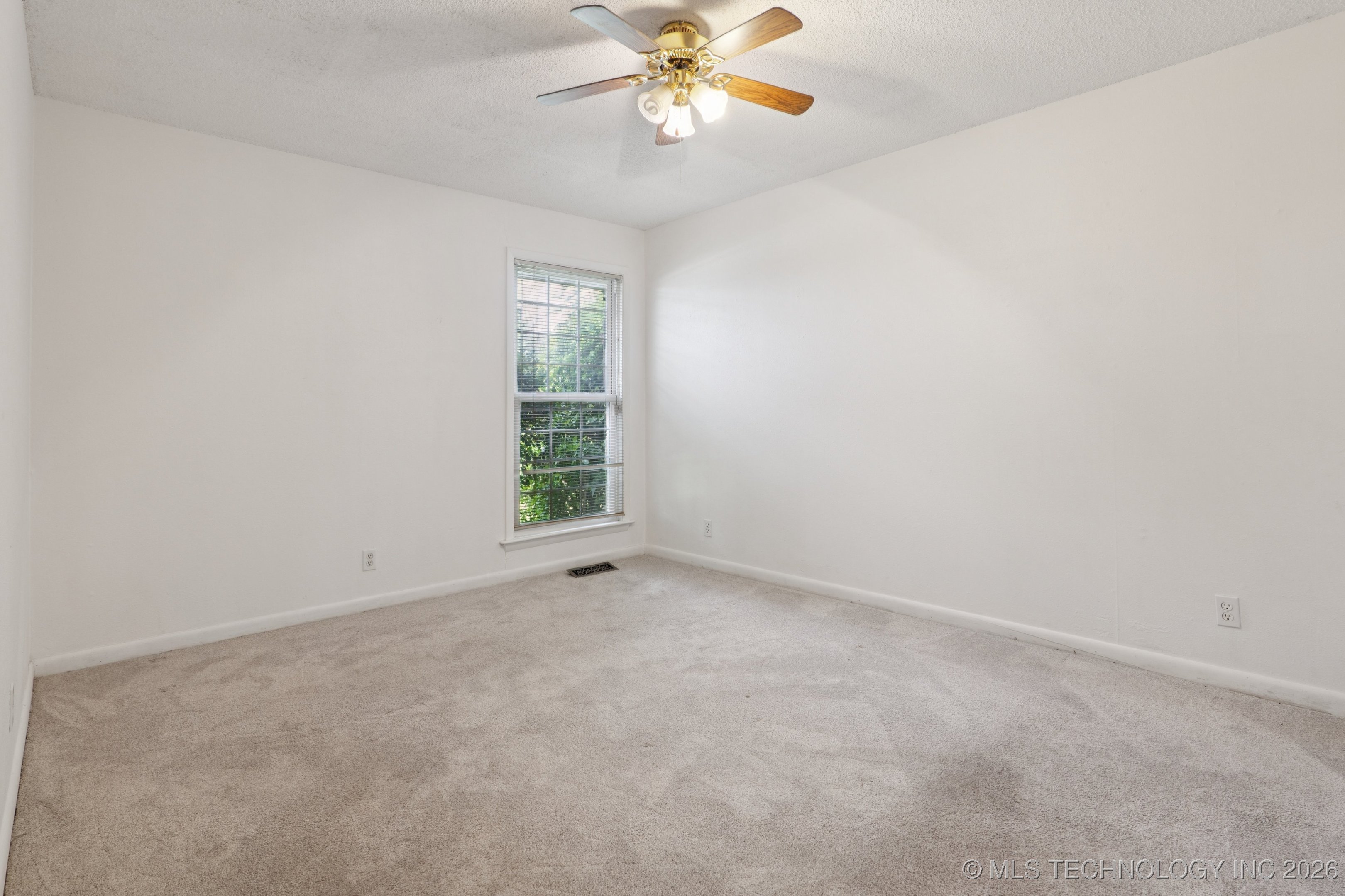 3923 S 122nd Street Property Photo 20