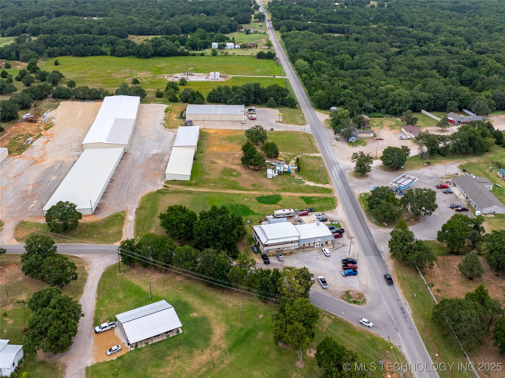 5317 Enos Road Property Photo 3