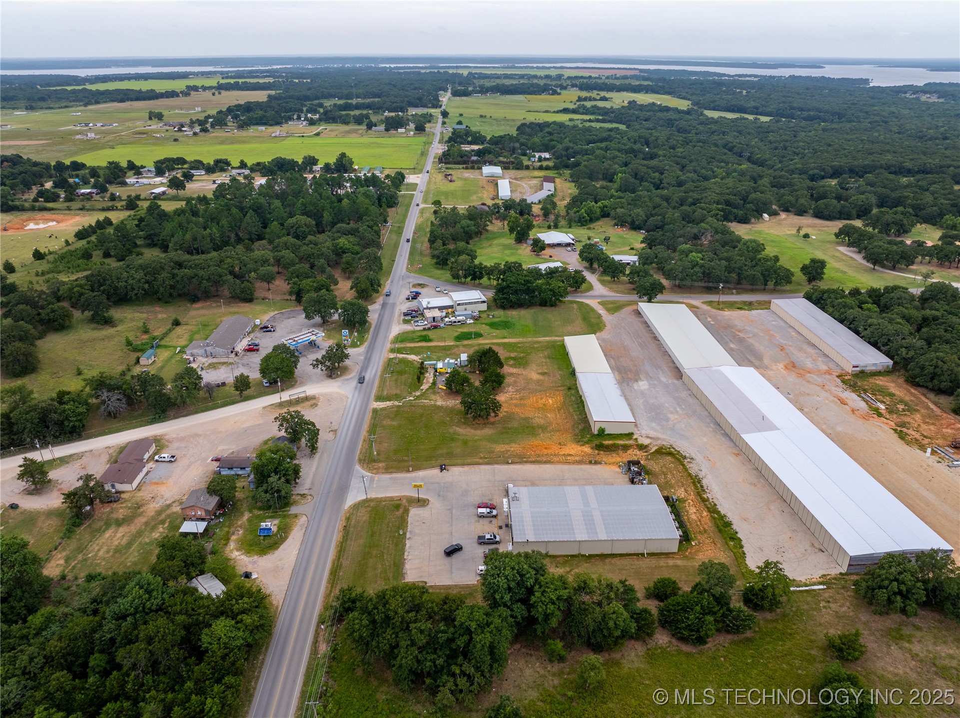 5317 Enos Road Property Photo 4