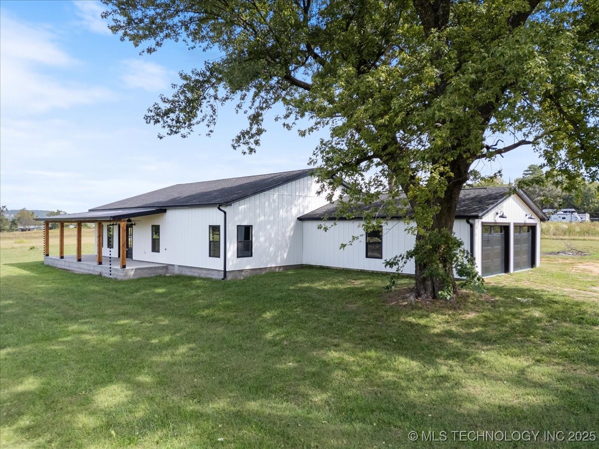 22372 North Road Property Photo 1