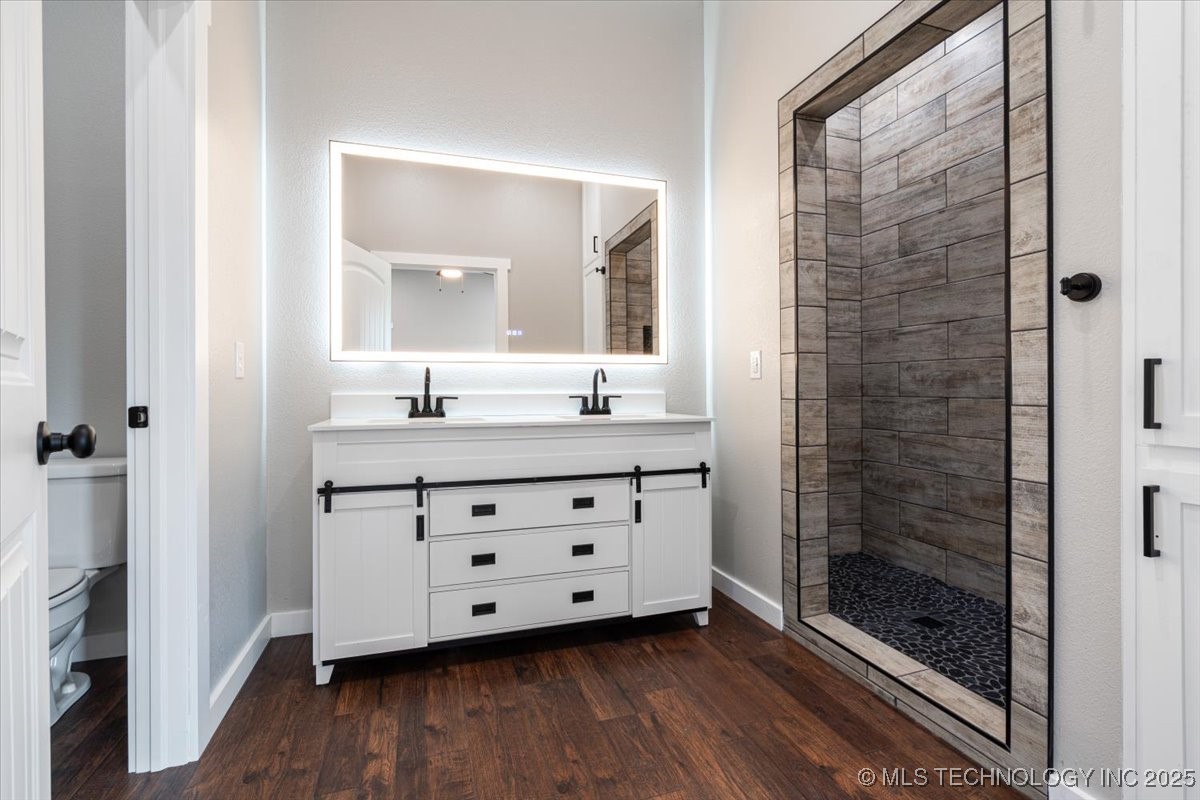 22372 North Road Property Photo 12