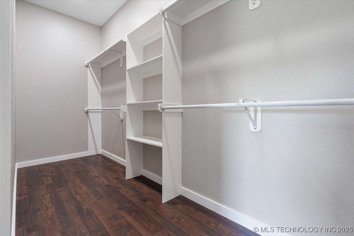 22372 North Road Property Photo 13