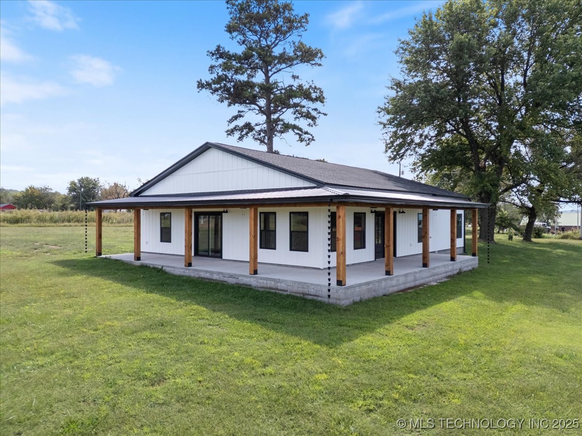 22372 North Road Property Photo 22