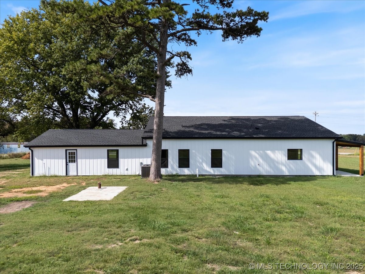 22372 North Road Property Photo 23