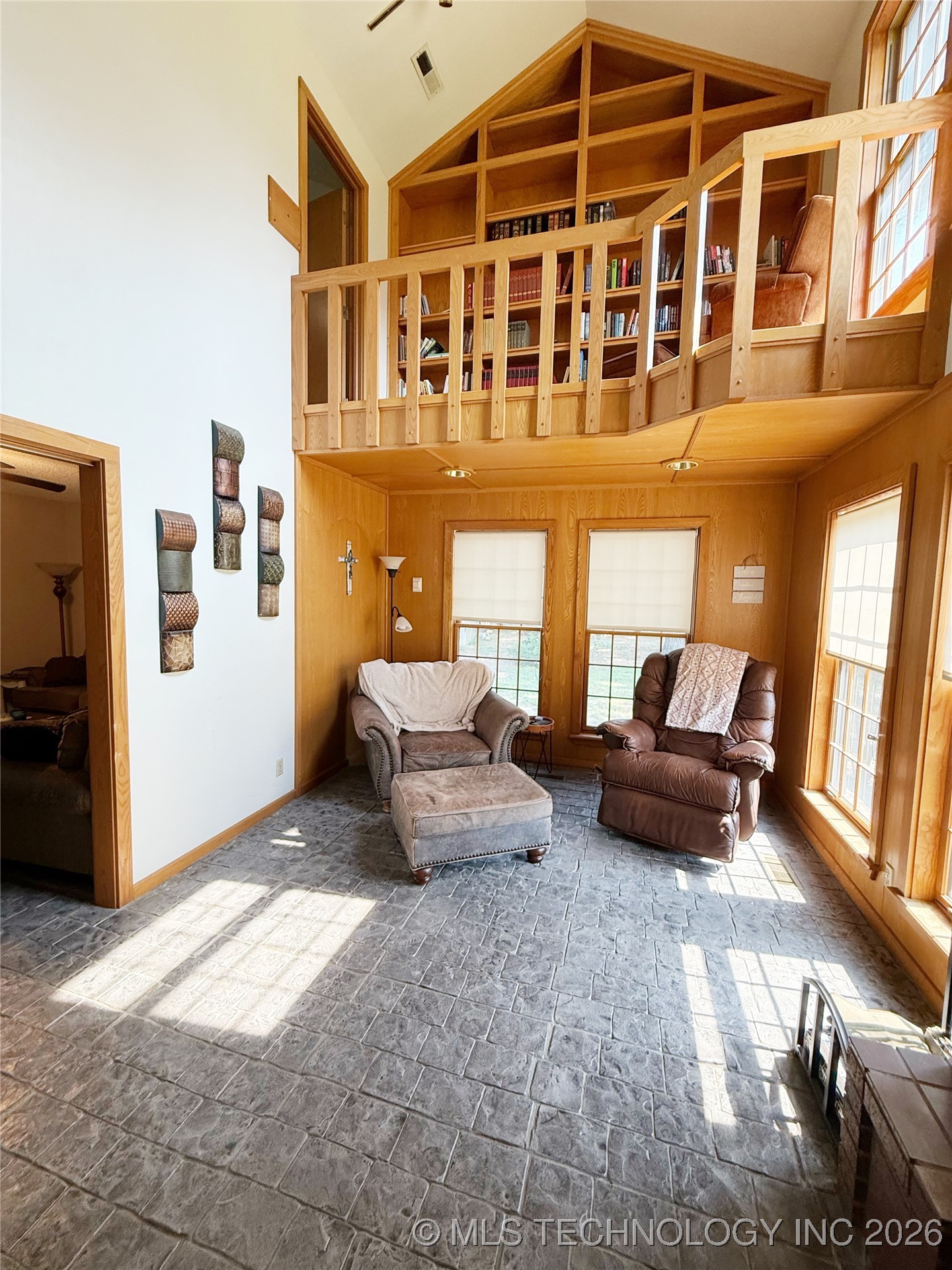 1103 Oakwood Circle Property Photo 9